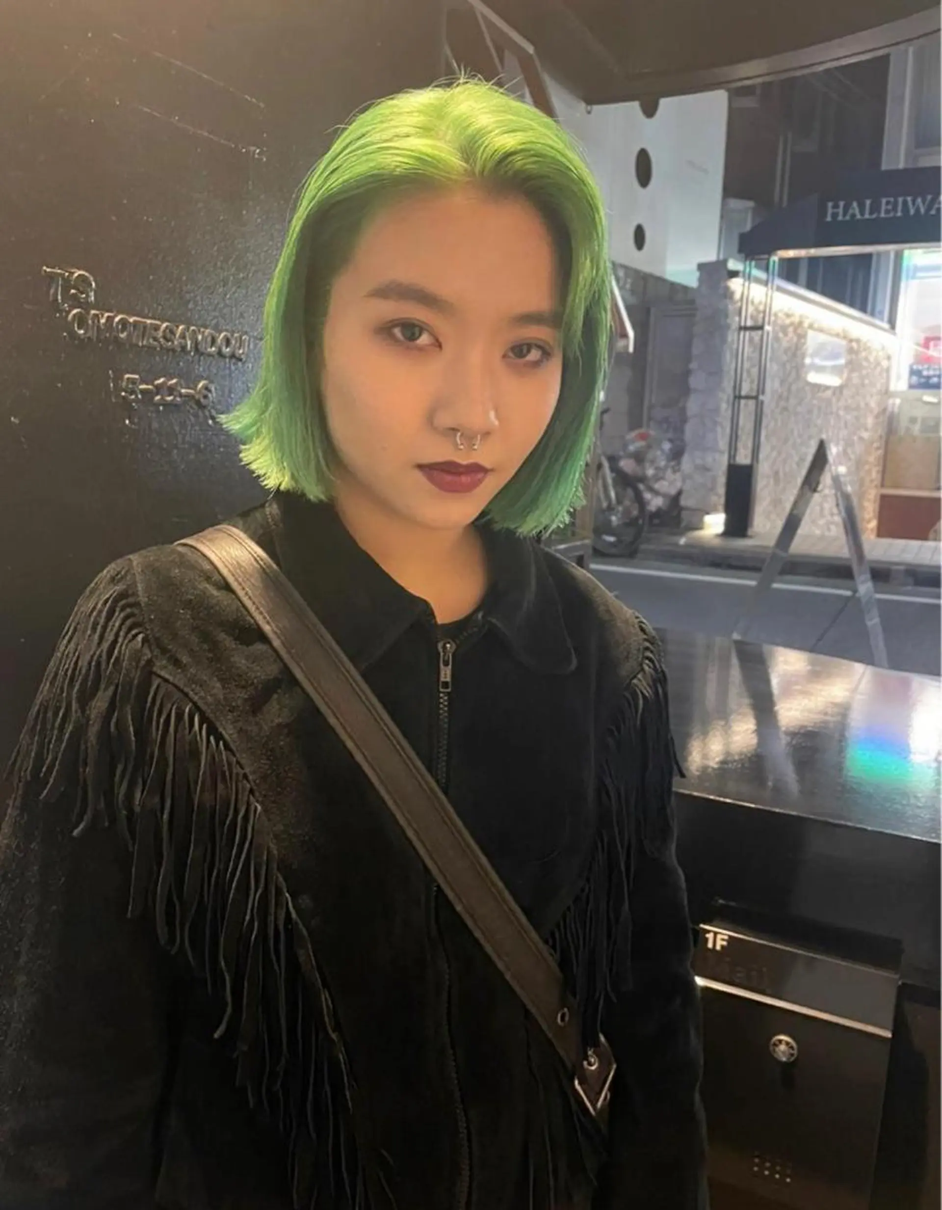 ミディアム カラー ミディアムパーマ バレイヤージュ ブリーチ ケアブリーチ デザインカラー ヘアカラー トリートメント ヘアセット スパイラルパーマ 🌐hina⭐️のヘアスタイル