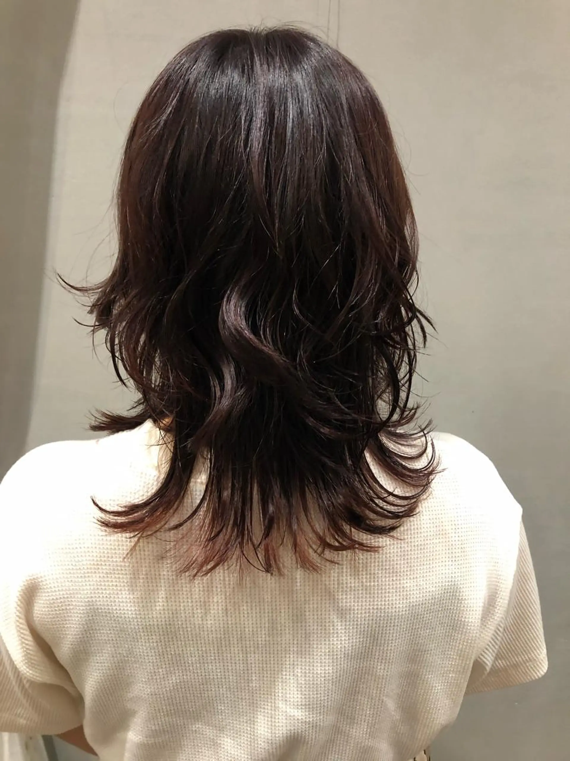 セミロング カラー DEE okazakiのヘアスタイル