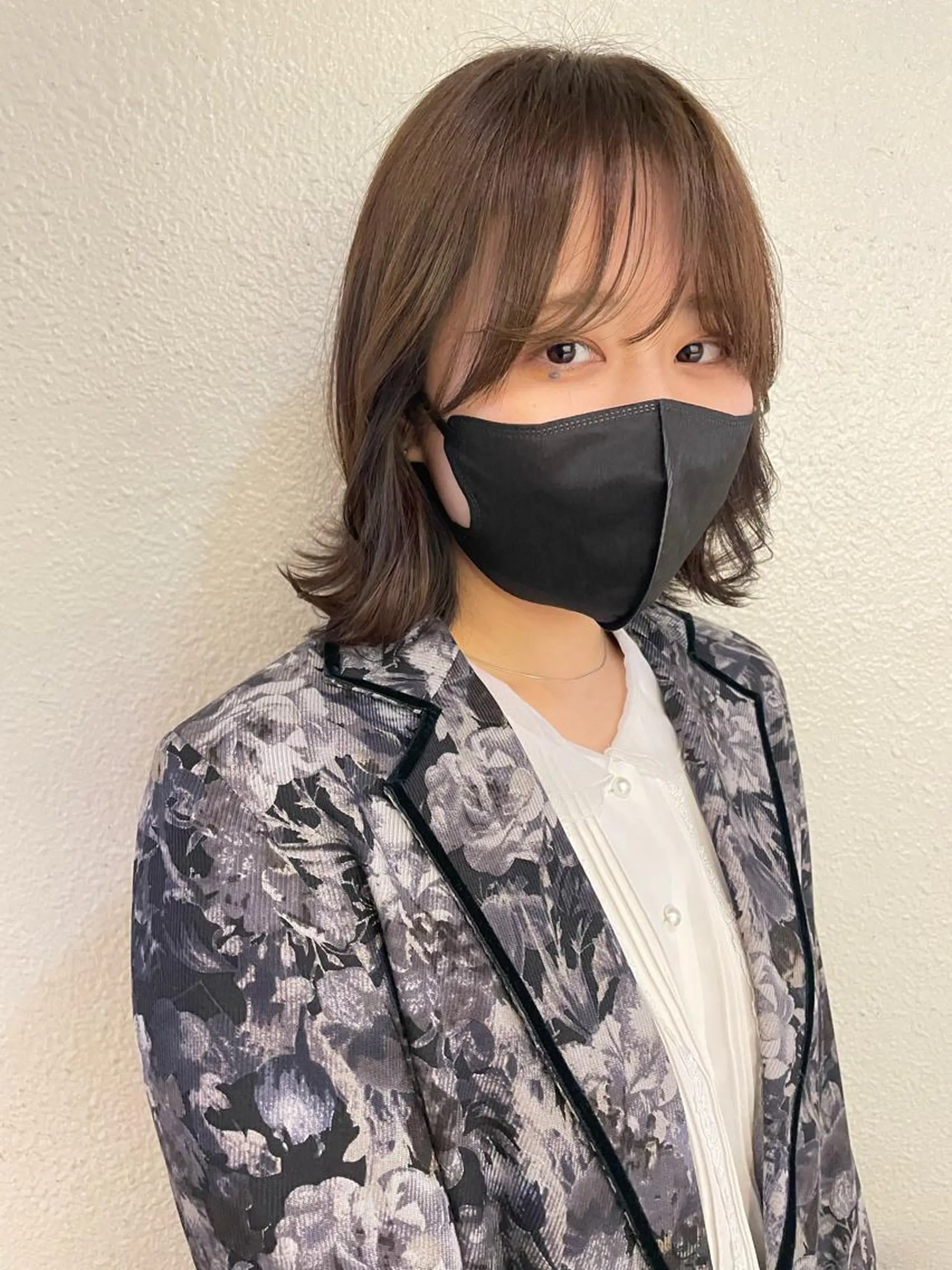 ミディアム カラー ベージュカラー ボブ ブリーチ/miinaのヘアスタイル