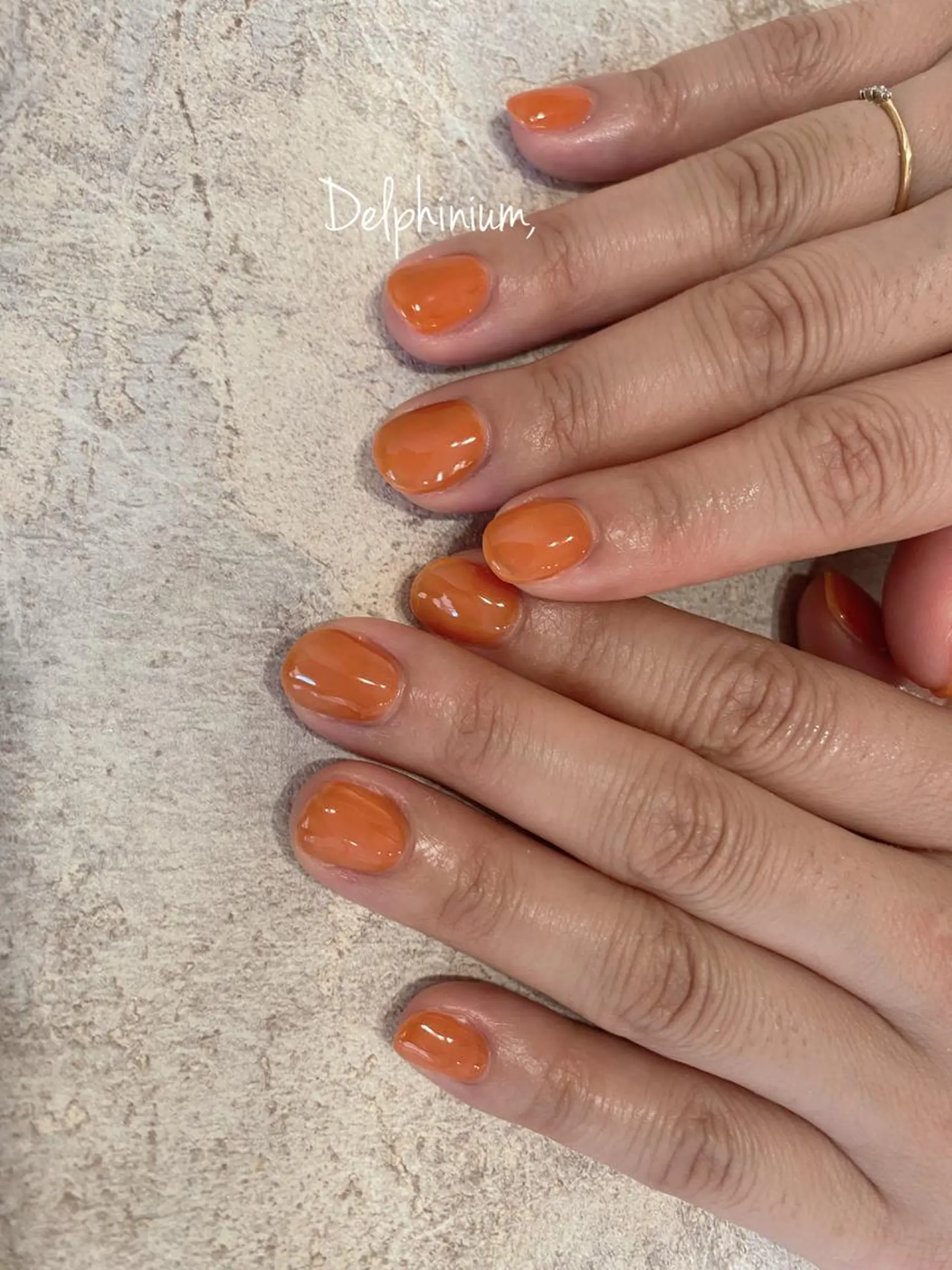 ネイル ワンカラーネイル オレンジ ショートネイル ハンドネイル 岡本 友恵のネイルデザイン