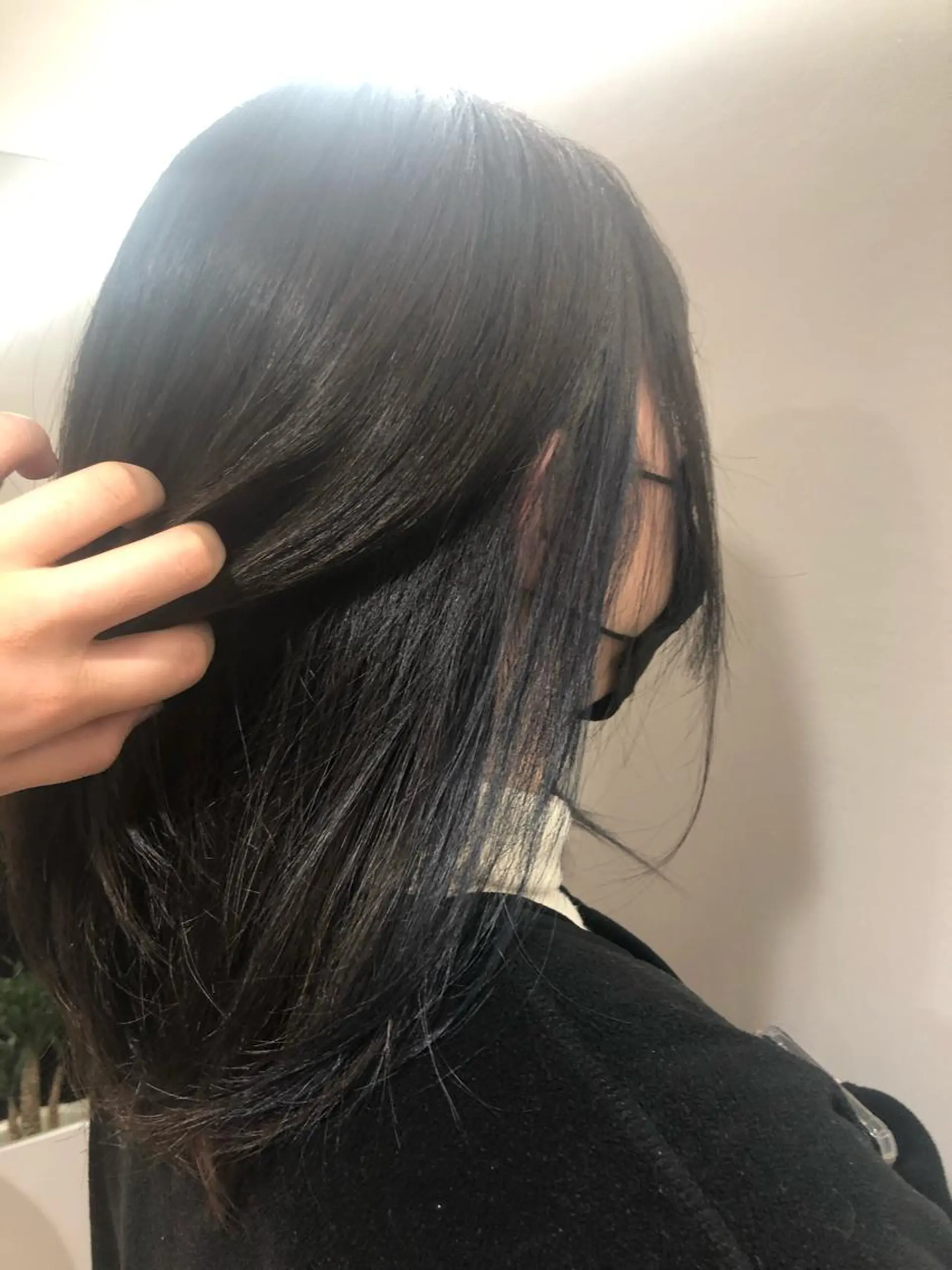 セミロング 白土 さくらのヘアスタイル