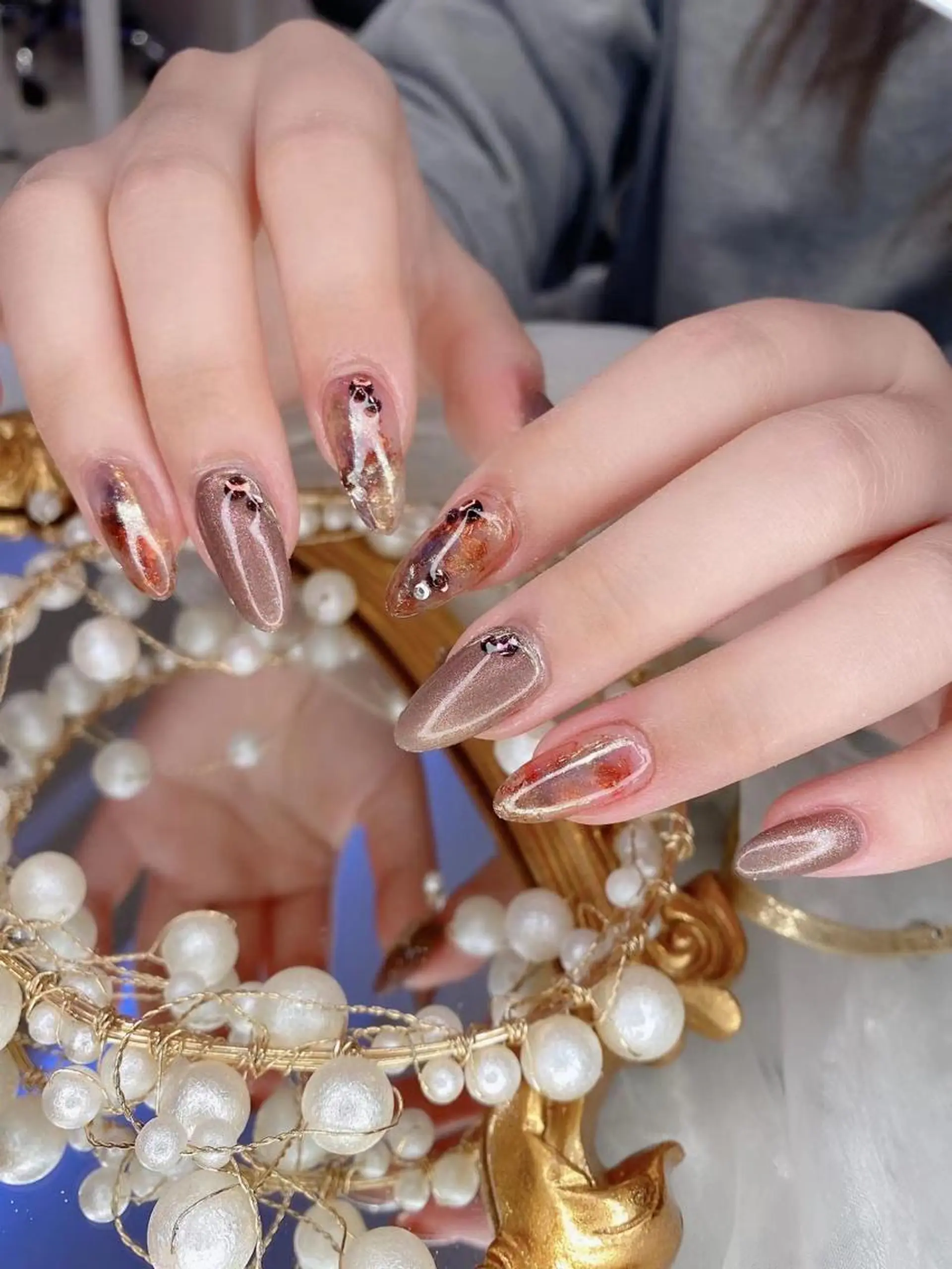 ネイル ゴールド ニュアンスネイル オレンジ 赤色 Babarla nailのネイルデザイン