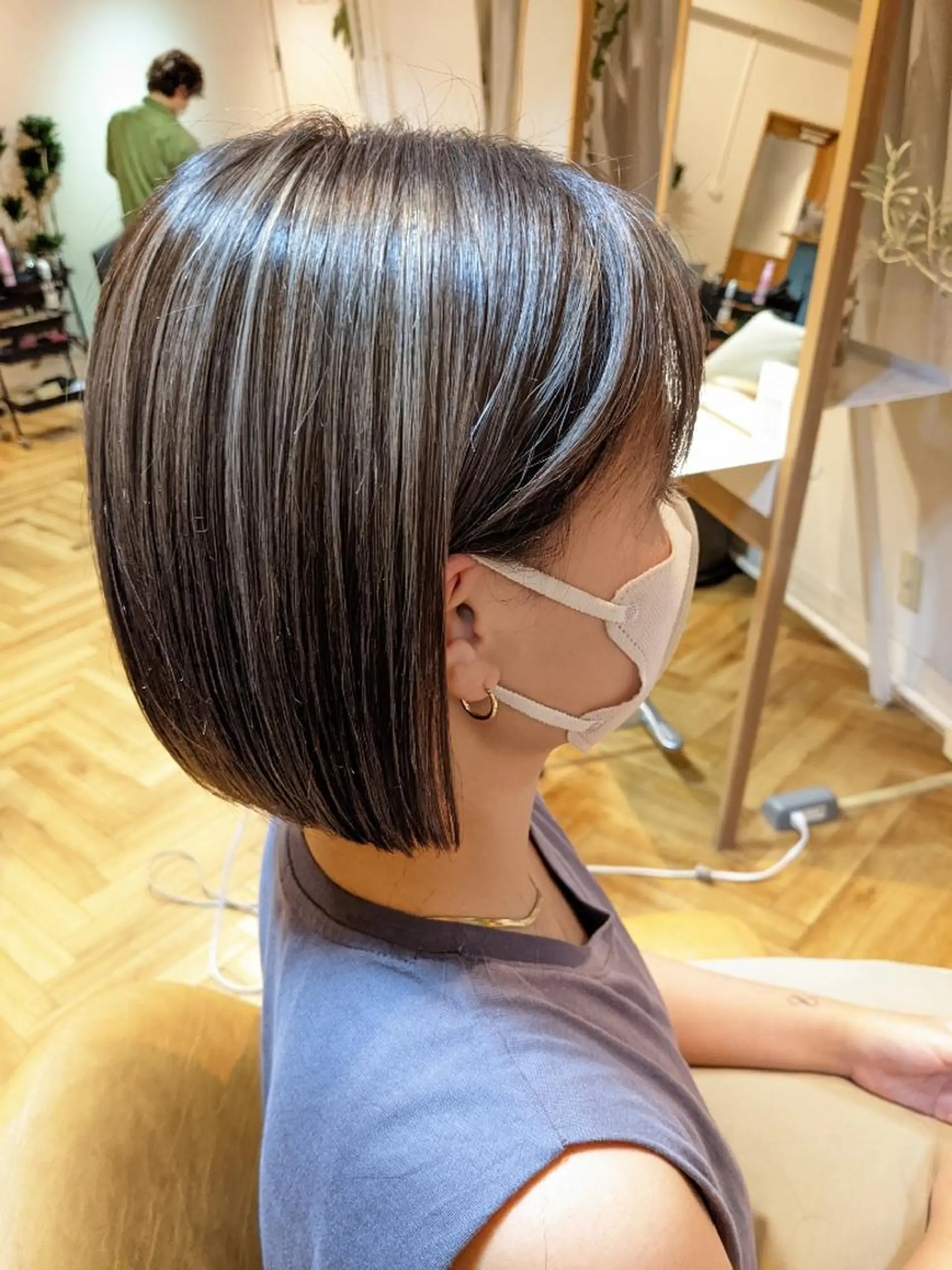 ショート ボブ ハイライト カット ヘアカラー 中野 雅子のヘアスタイル