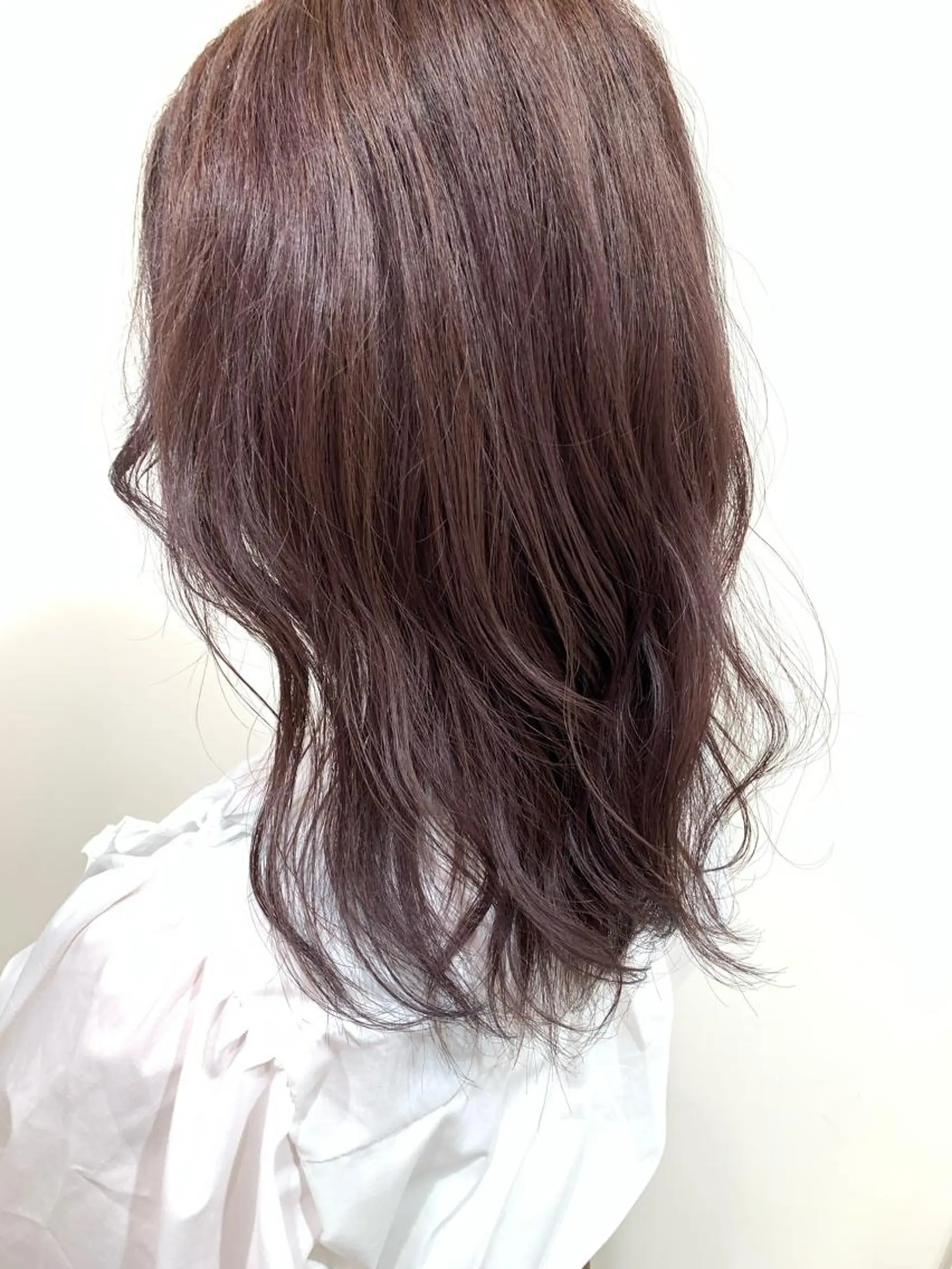 ミディアム カラー バイオレットカラー 中村 未夢のヘアスタイル