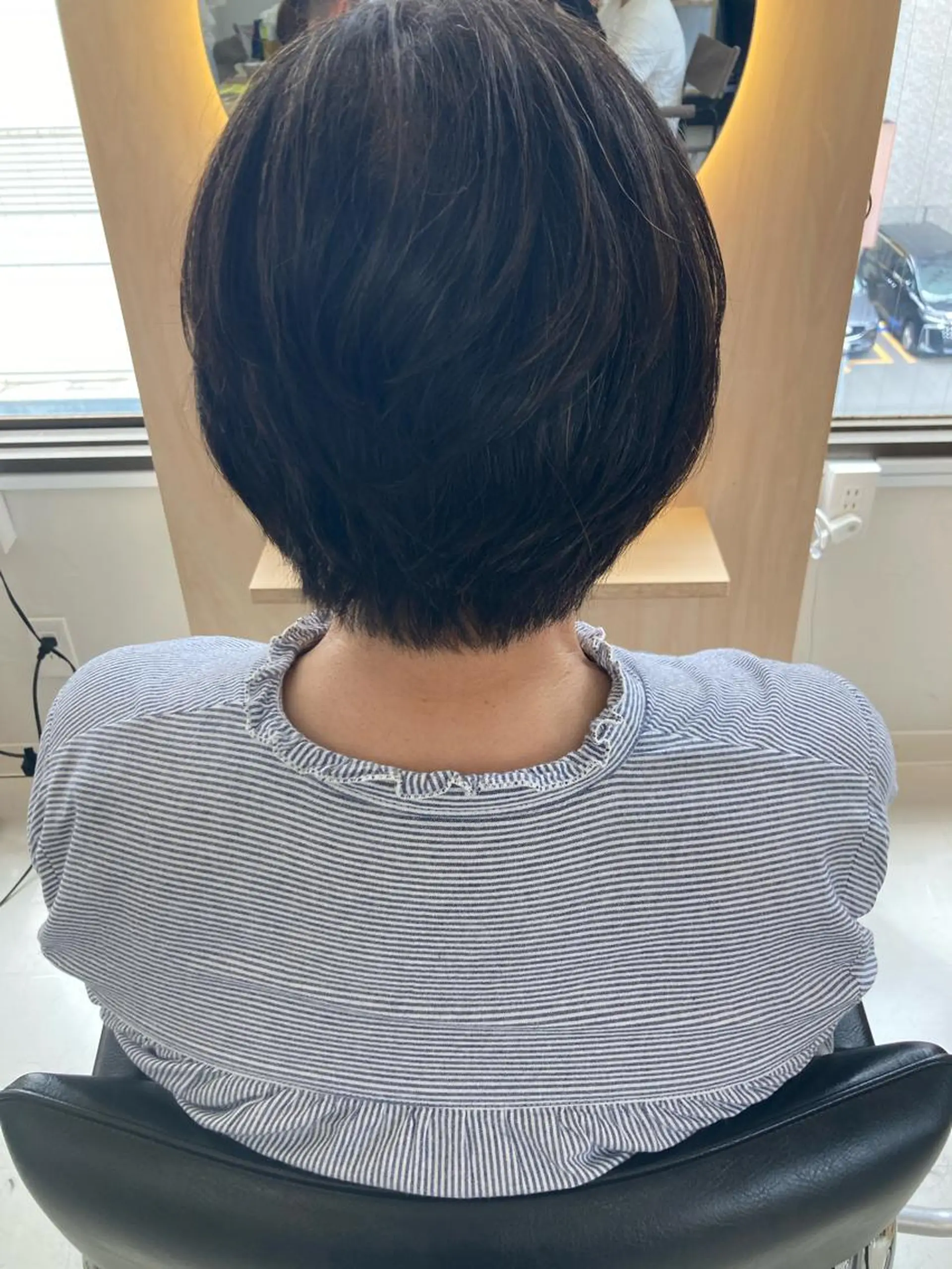 ショート レイヤーカット 菅 未祐のヘアスタイル