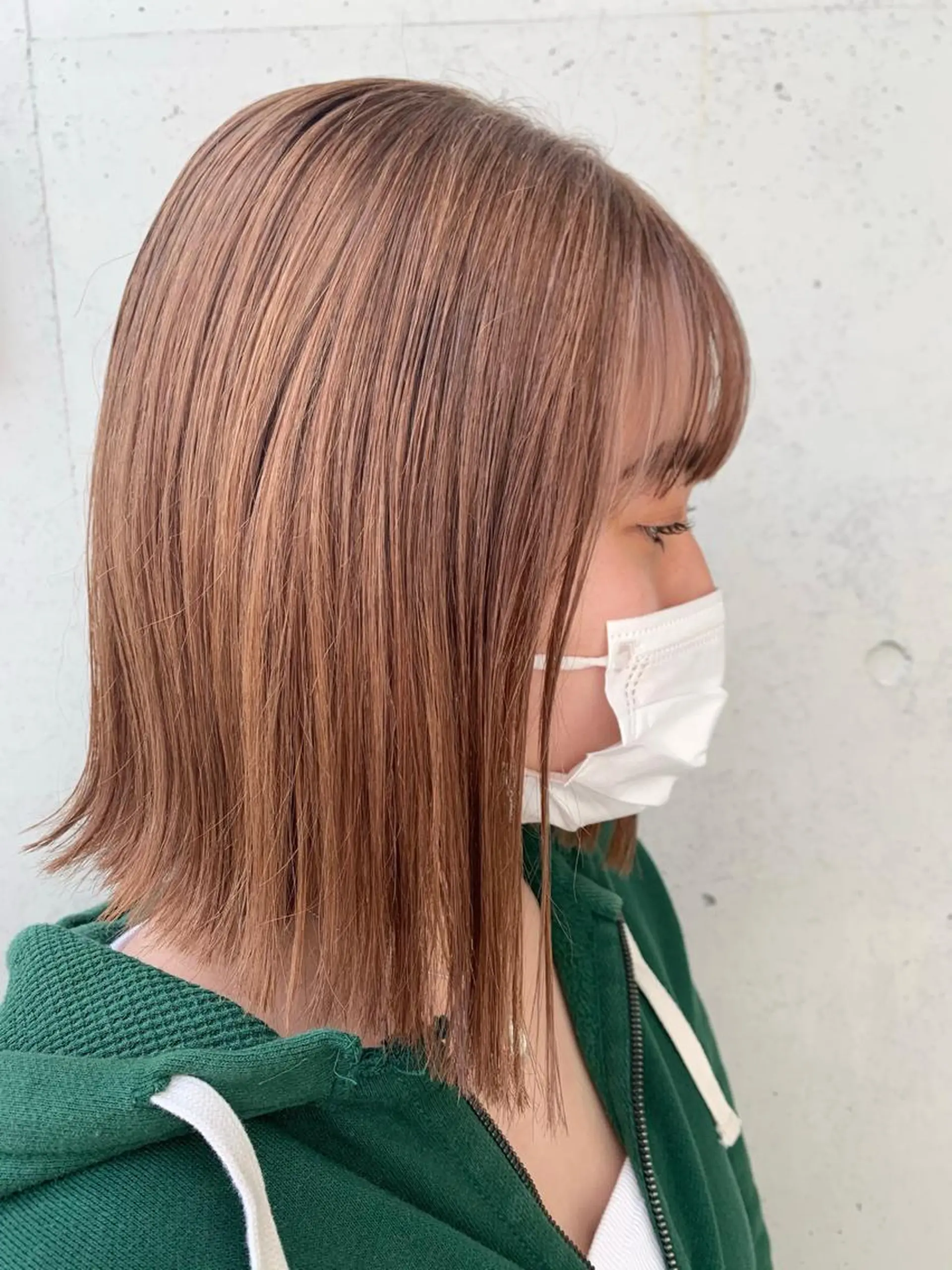 ミディアム カラー ベージュカラー イルミナカラー ミルクティーベージュ 顔周り/暗髪カラー /アベ マホのヘアスタイル