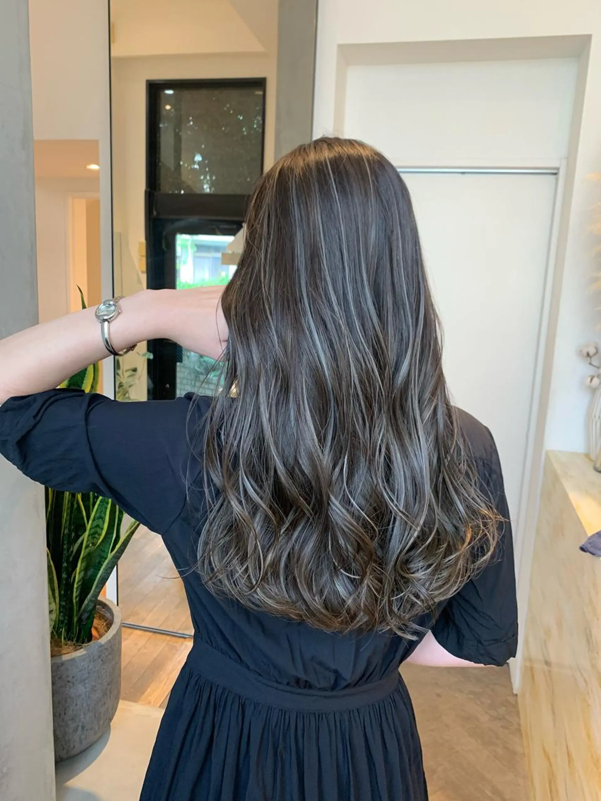 ロング カラー Bree"ze所属・大河原 修太のヘアスタイル