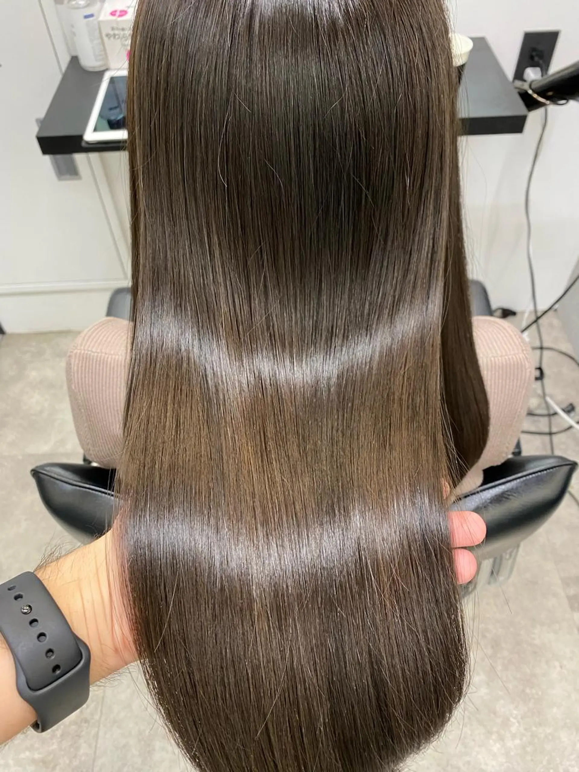 セミロング カラー ヘアアレンジ 【艶髪×韓国風】 毛流れ職人 RYOのヘアスタイル