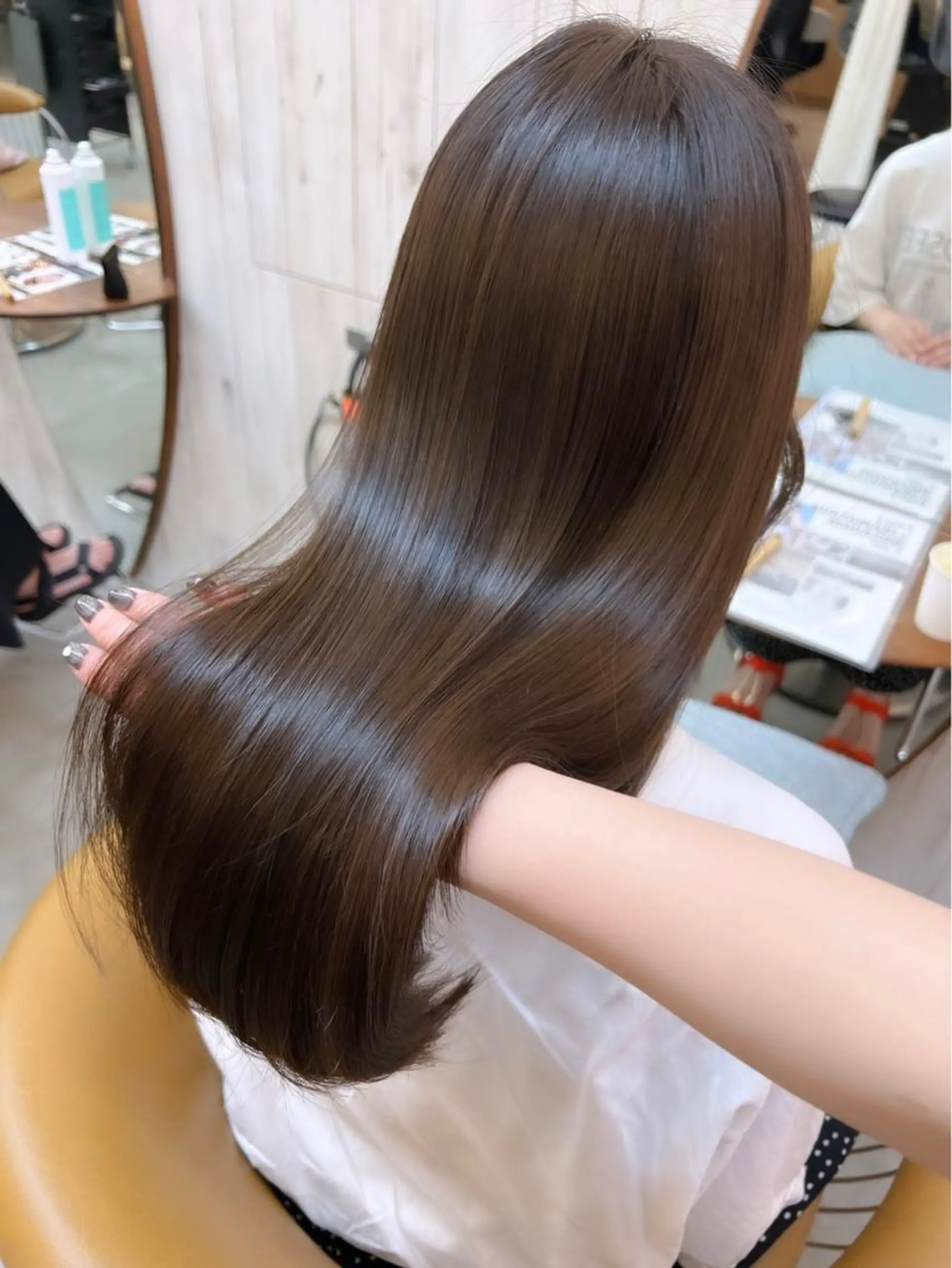 セミロング カット ヘアカラー トリートメント 🌷韓国レイヤー/艶 カラー🇰🇷amiのヘアスタイル