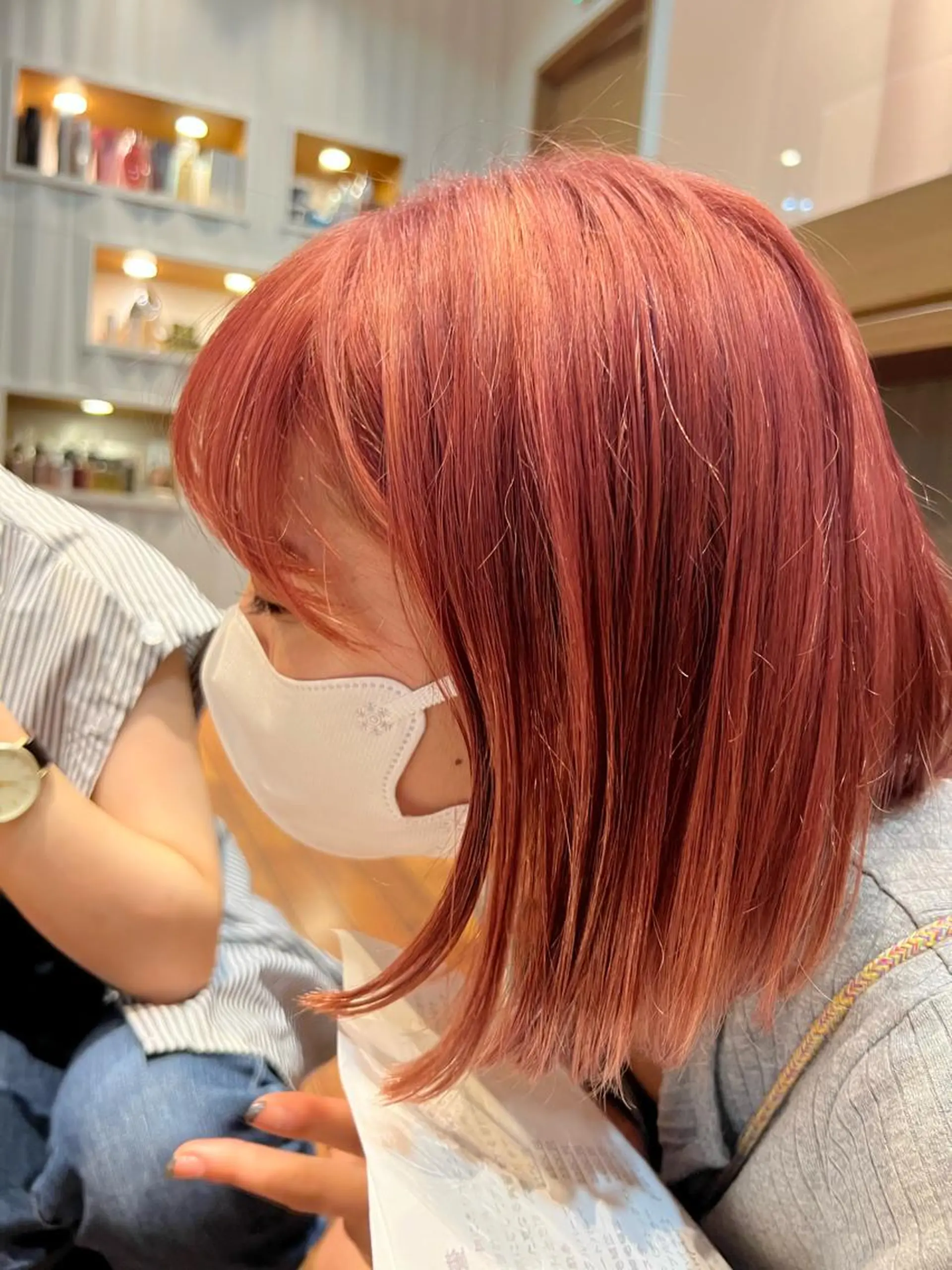 ショート カラー アッシュ ピンクカラー ピンクアッシュ ボブ カット ヘアカラー トリートメント メンズカット曲がる 縮毛矯正佐々木タクマのヘアスタイル