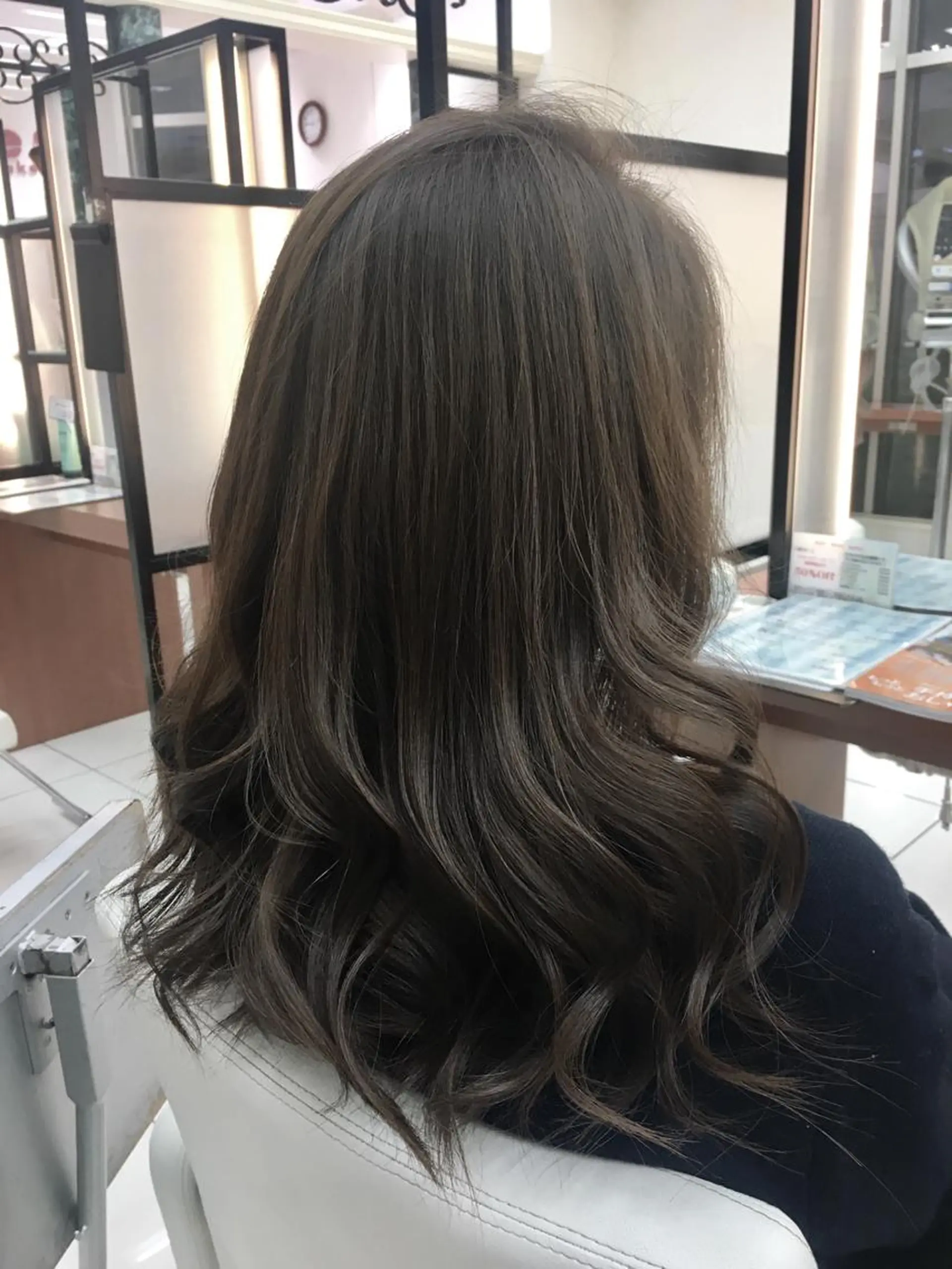 カラー イルミナカラー 縮毛矯正 N° jillva ♦️川端裕司♦️のヘアスタイル