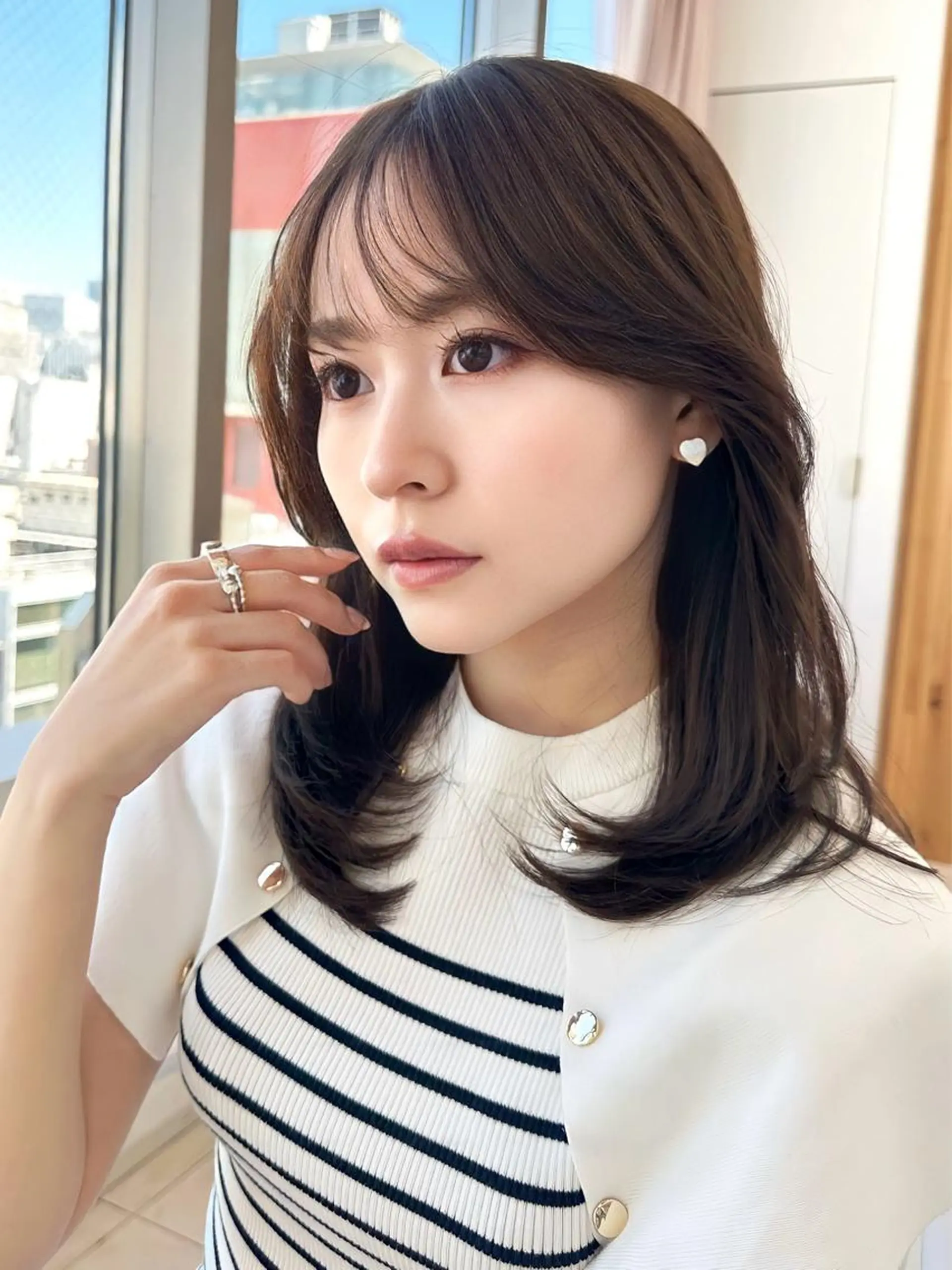 セミロング カラー アッシュ ベージュカラー 黒髪 ブリーチ ブラウンカラー カット ヘアカラー トリートメント 顔周り特化/韓国ヘア /レイヤー/吉野幸大のヘアスタイル