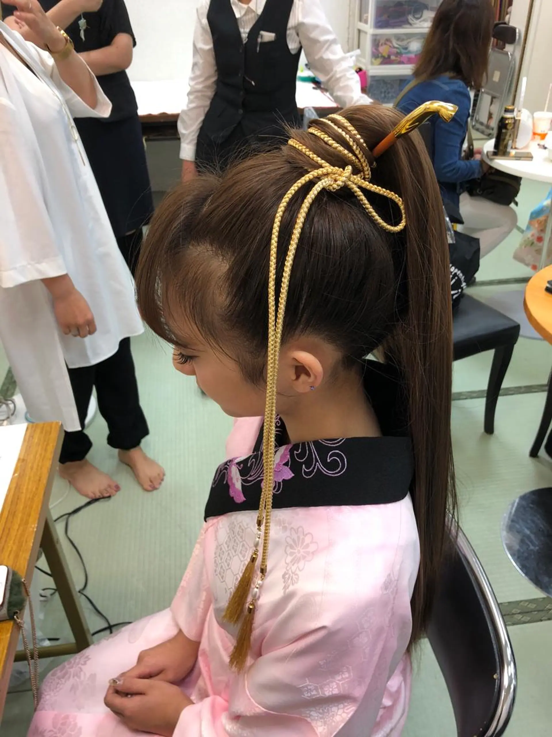 ロング ヘアアレンジ vi viのヘアスタイル