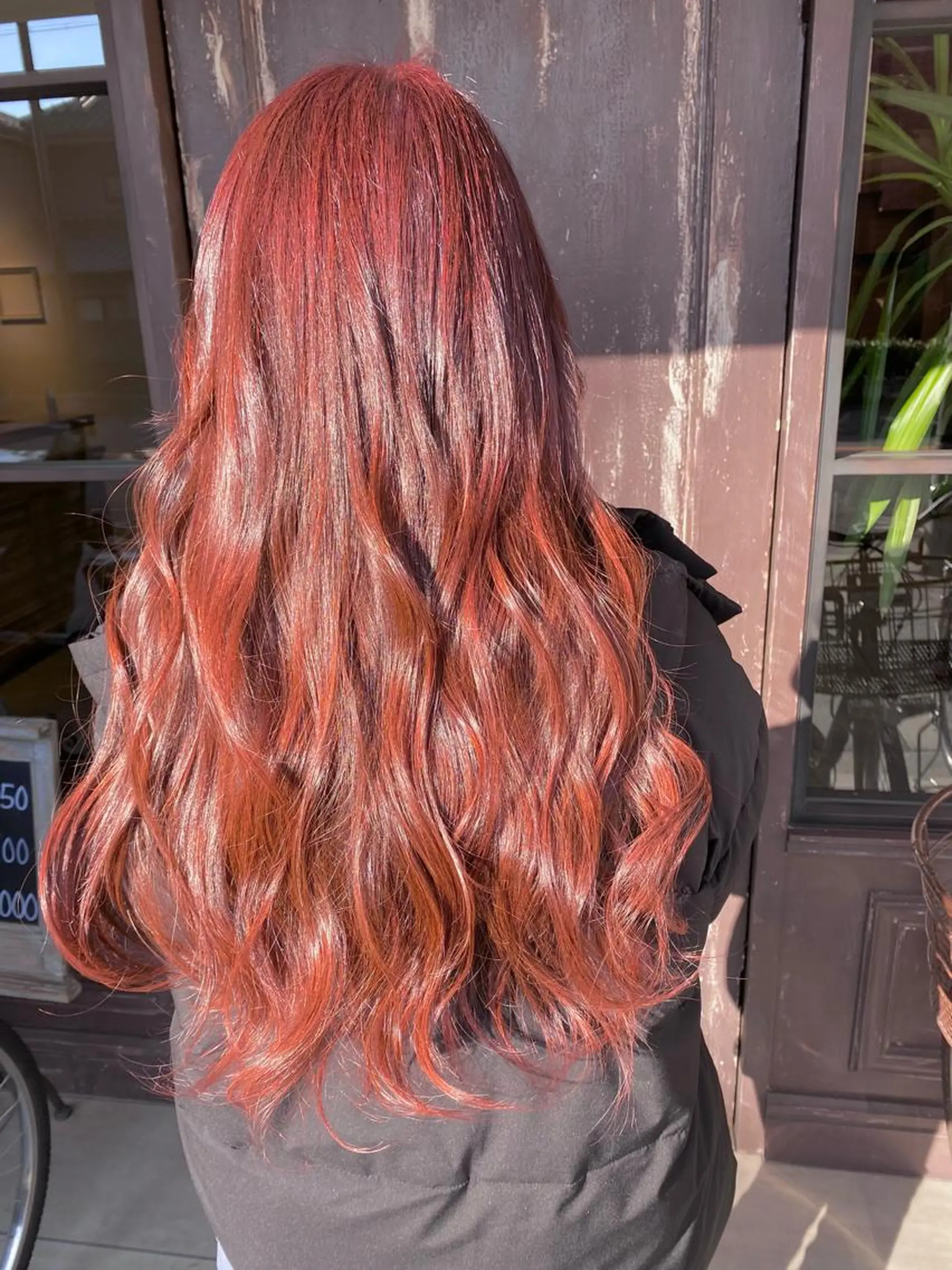 ロング カラー ブリーチ ブリーチなしカラー レッドカラー 川越 輝梨奈のヘアスタイル