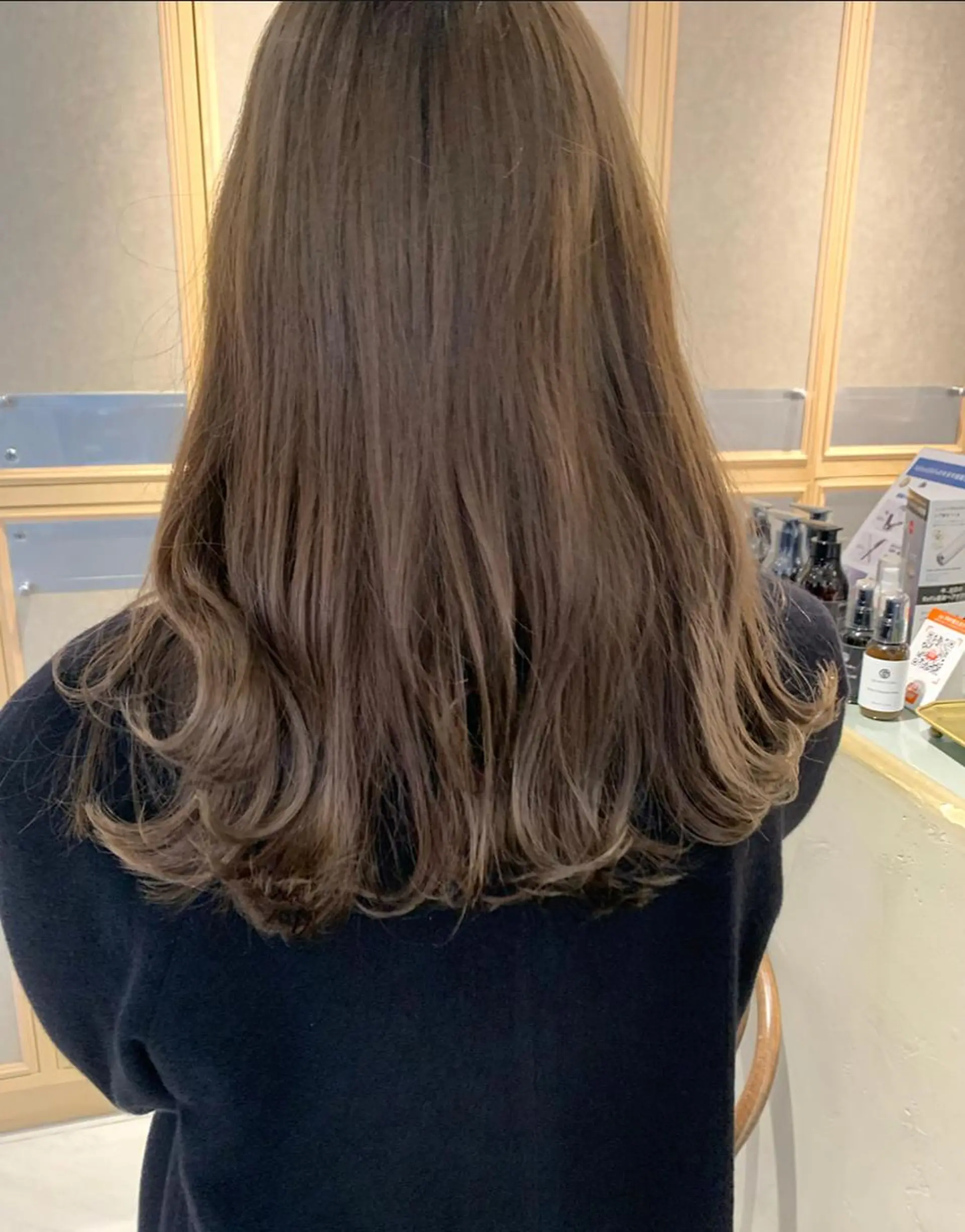 セミロング カラー TENELE所属・チバ タクミのヘアスタイル