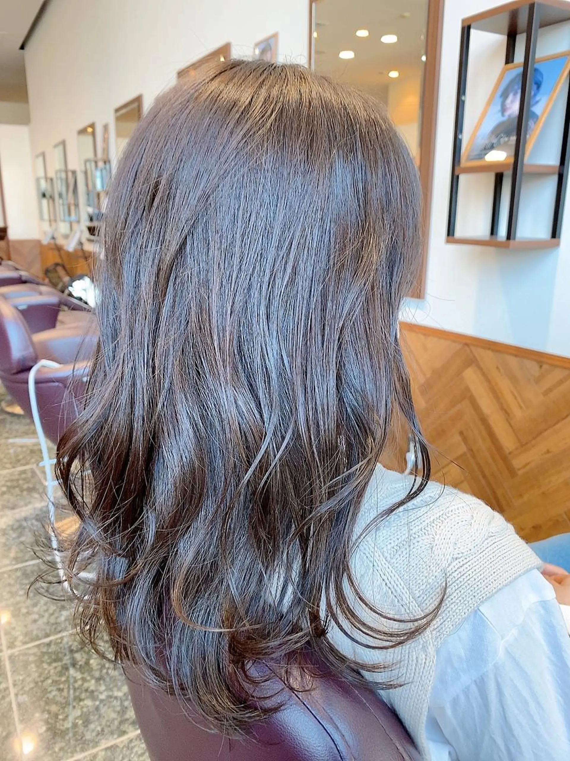 セミロング カット ヘアカラー トリートメント ラテ渋谷所属・【副店長/縮毛矯正】 小野沢駿弥のヘアスタイル