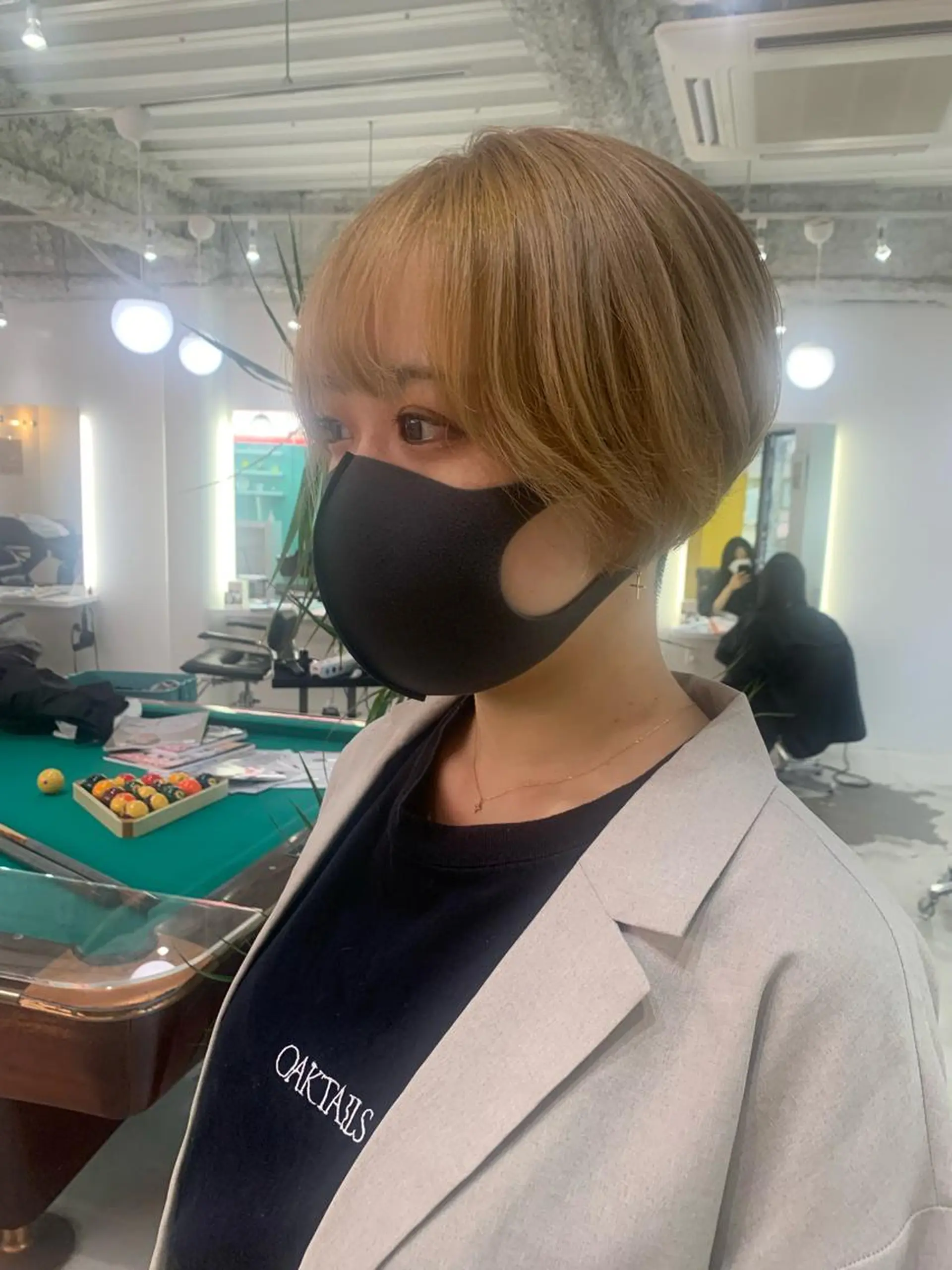 ショート 🧨ブリーチー×ボブ レイヤー💎じゅえるのヘアスタイル