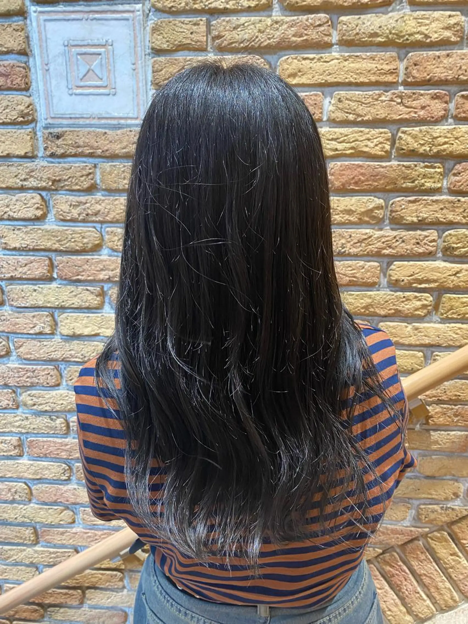 セミロング カラー 林 美佑のヘアスタイル