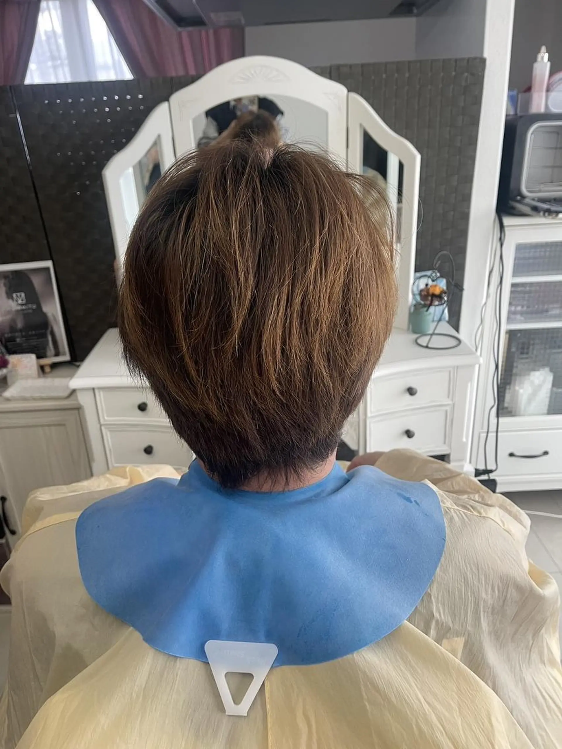 ヘアカラー 相内 満理子のヘアスタイル