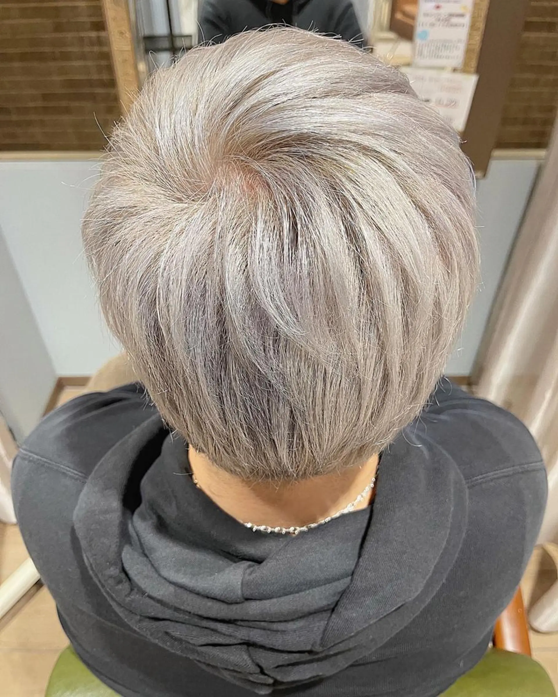 カラー ショートボブ バレイヤージュ ブリーチ ケアブリーチ ダブルカラー 🫧髪質改善艶カラー _マエダ 🫧のヘアスタイル