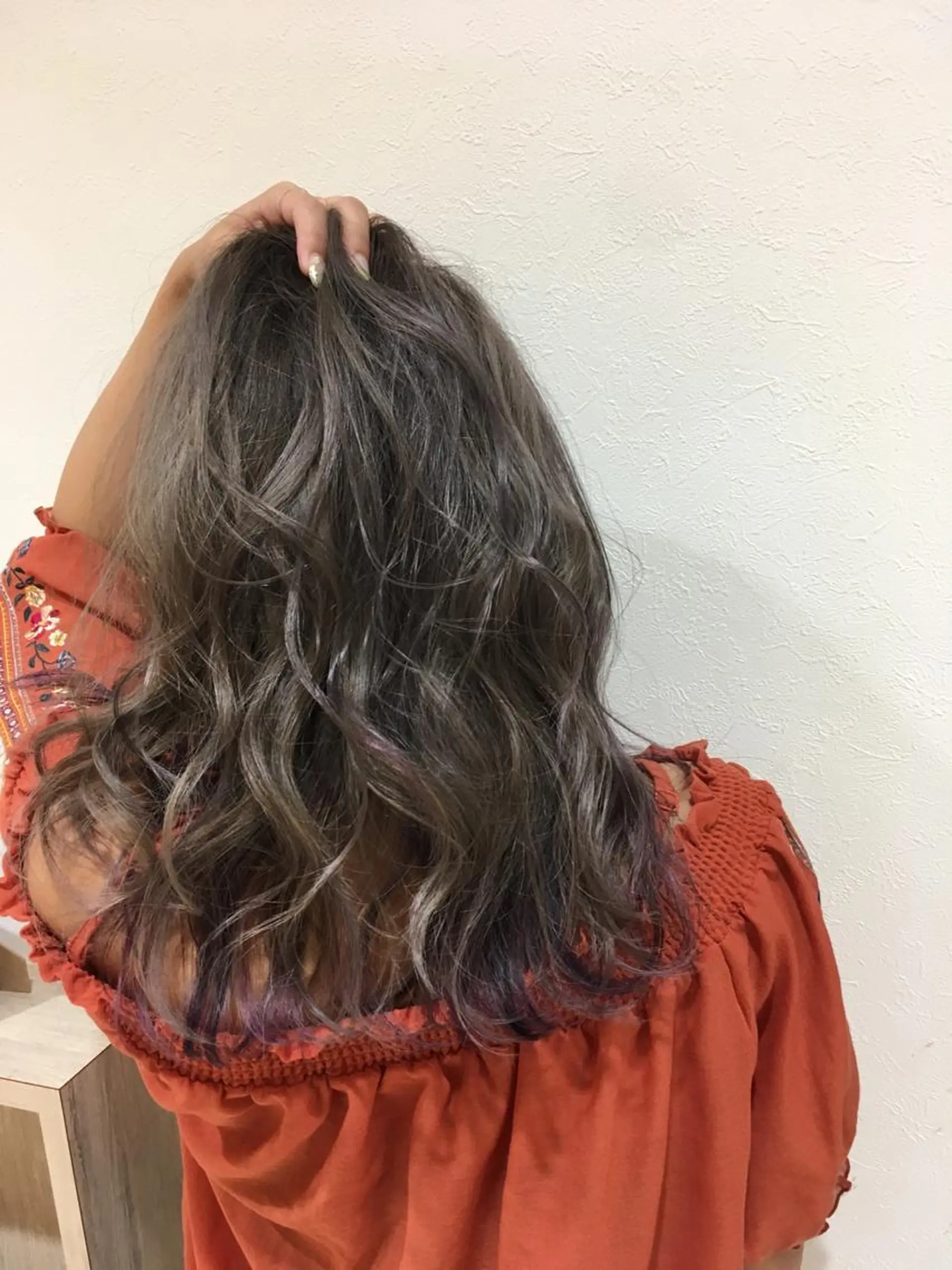 セミロング カラー graxi'    グラシー所属・ブリーチ/ハイトーン SERINAのヘアスタイル