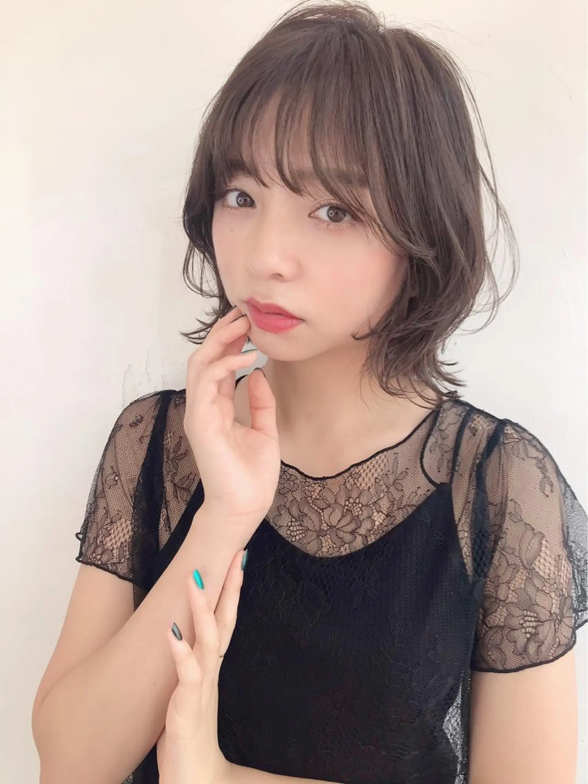 ミディアム ボブレイヤー ボブ レイヤーカット ウルフカット ウルフレイヤー 鎌倉 彩のヘアスタイル