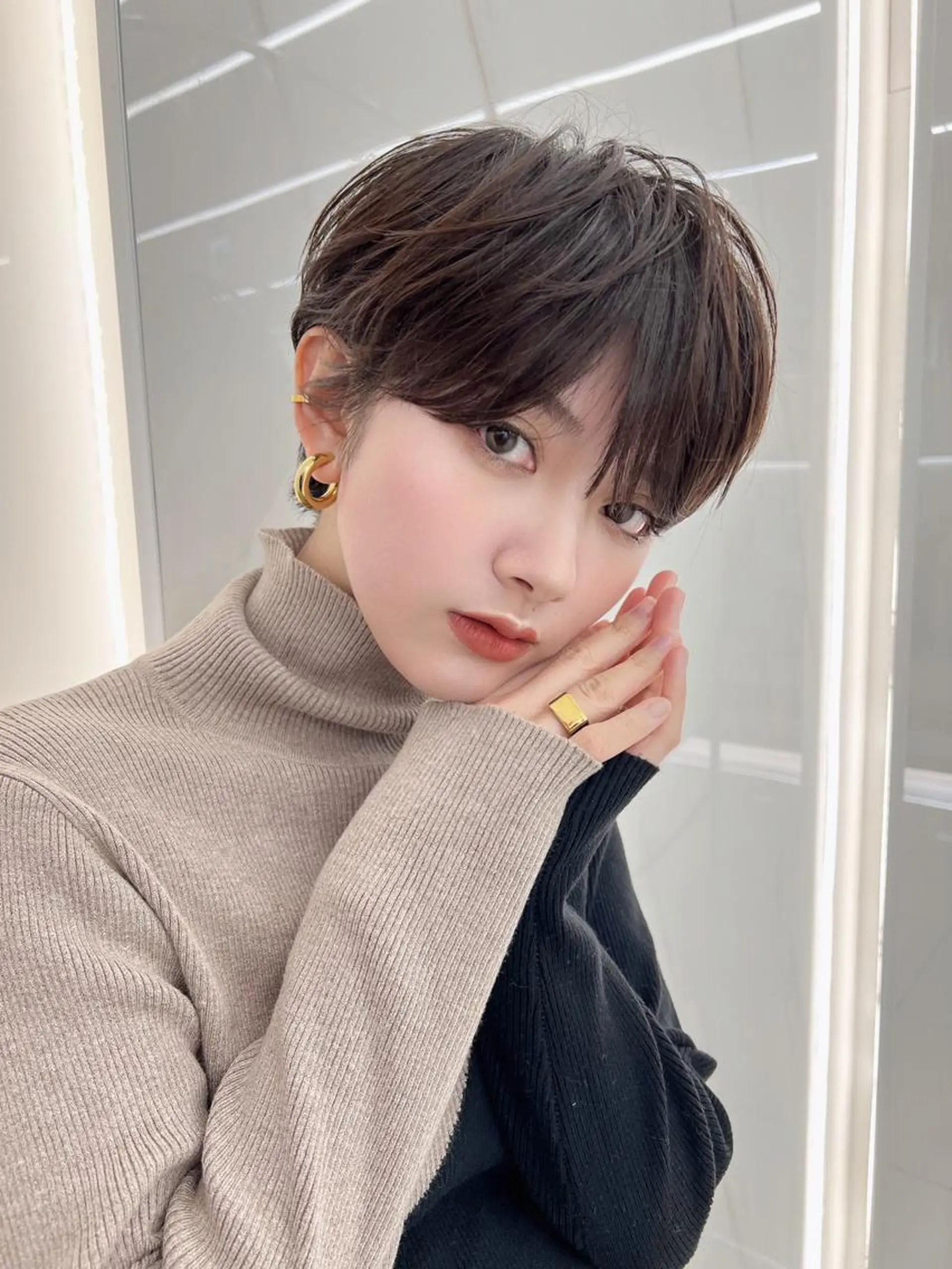 ショート 顔周りカット/髪質 改善/透明感カラーのヘアスタイル