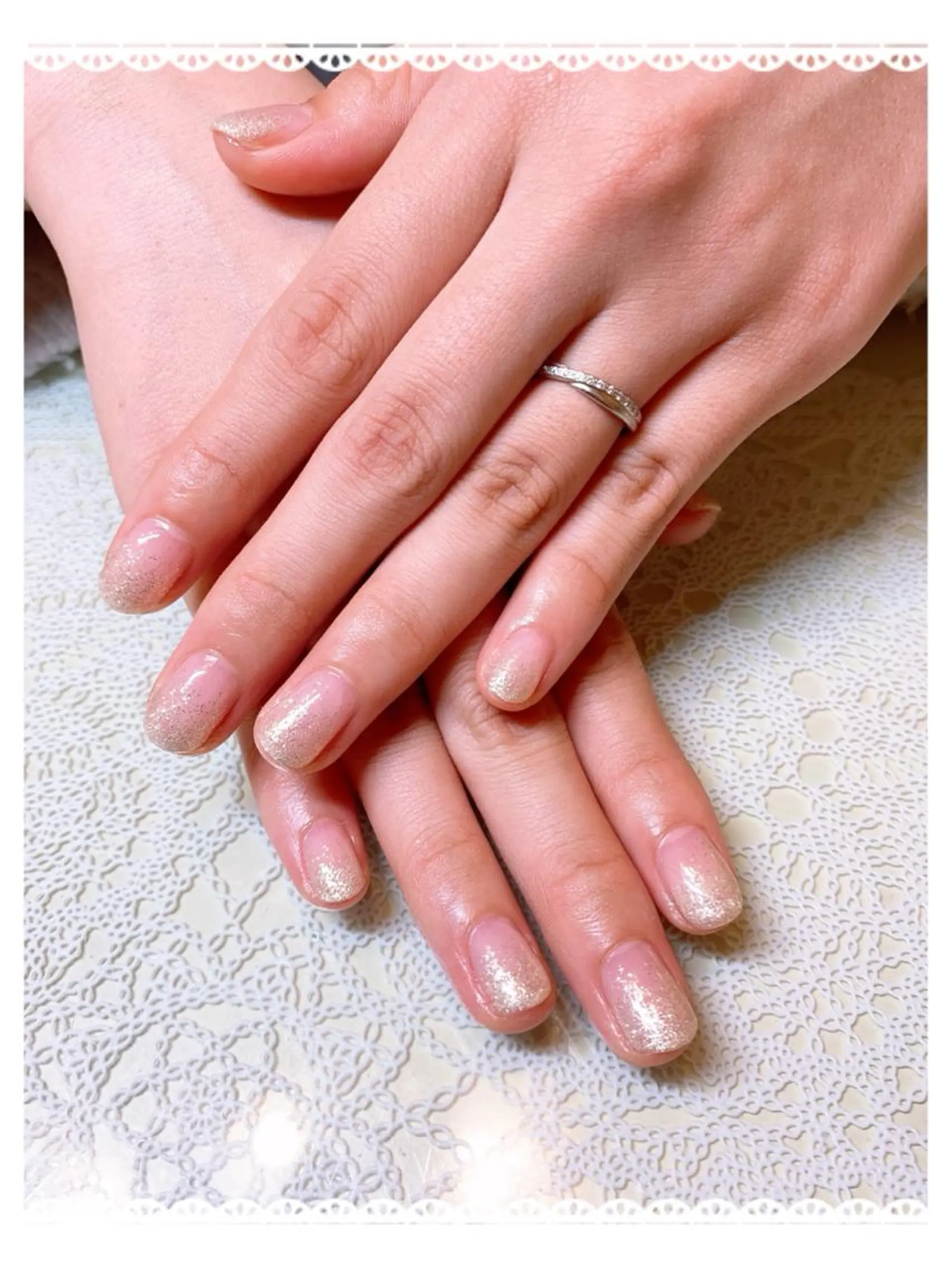 ネイル グラデーション ラメ(グリッター) ラメグラデーション ホワイト ｔe_ nailのネイルデザイン