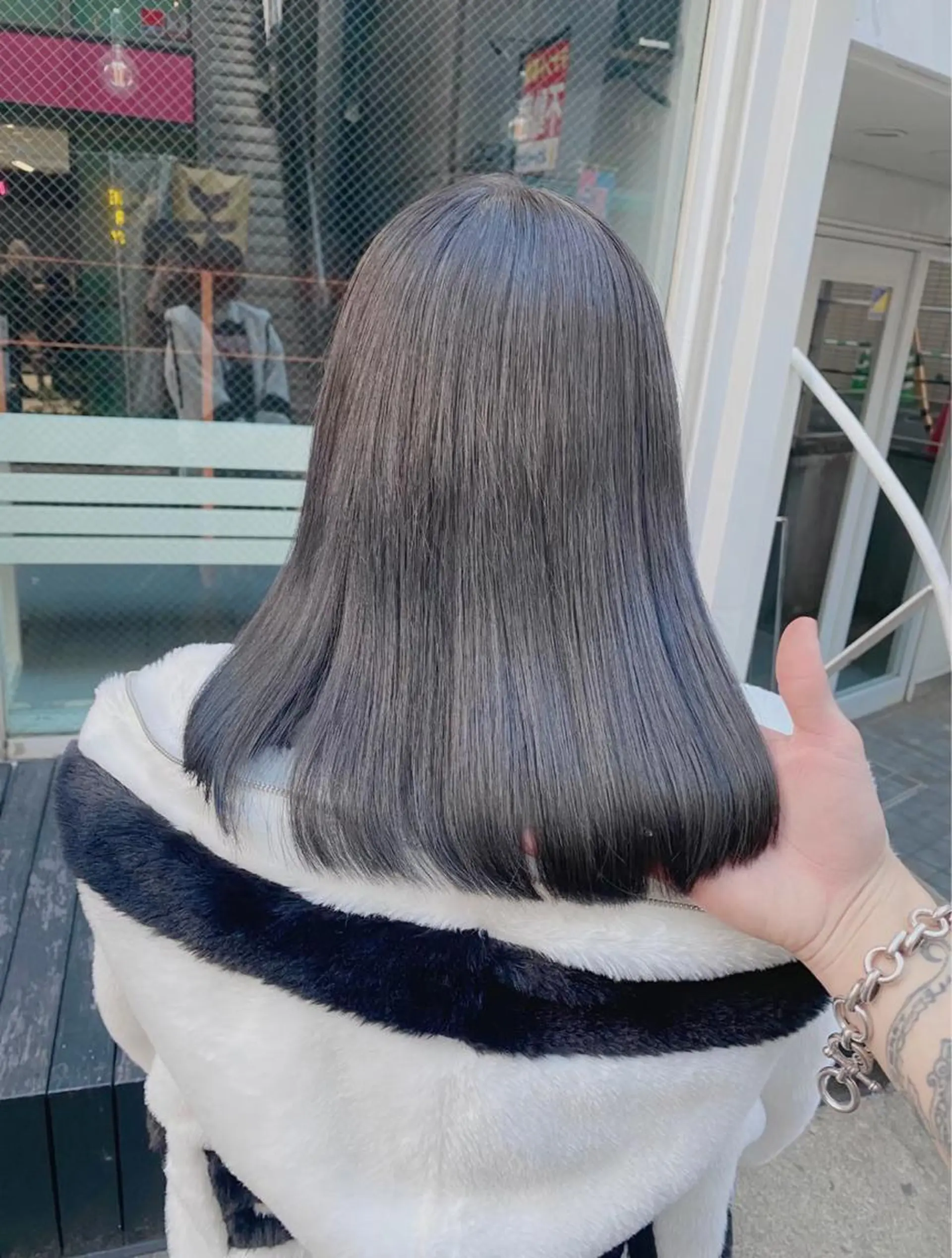 ミディアム カラー ヘアカラー トリートメント ヘアセット 🩶【推しハイトーン 】yuzu🩶のヘアスタイル