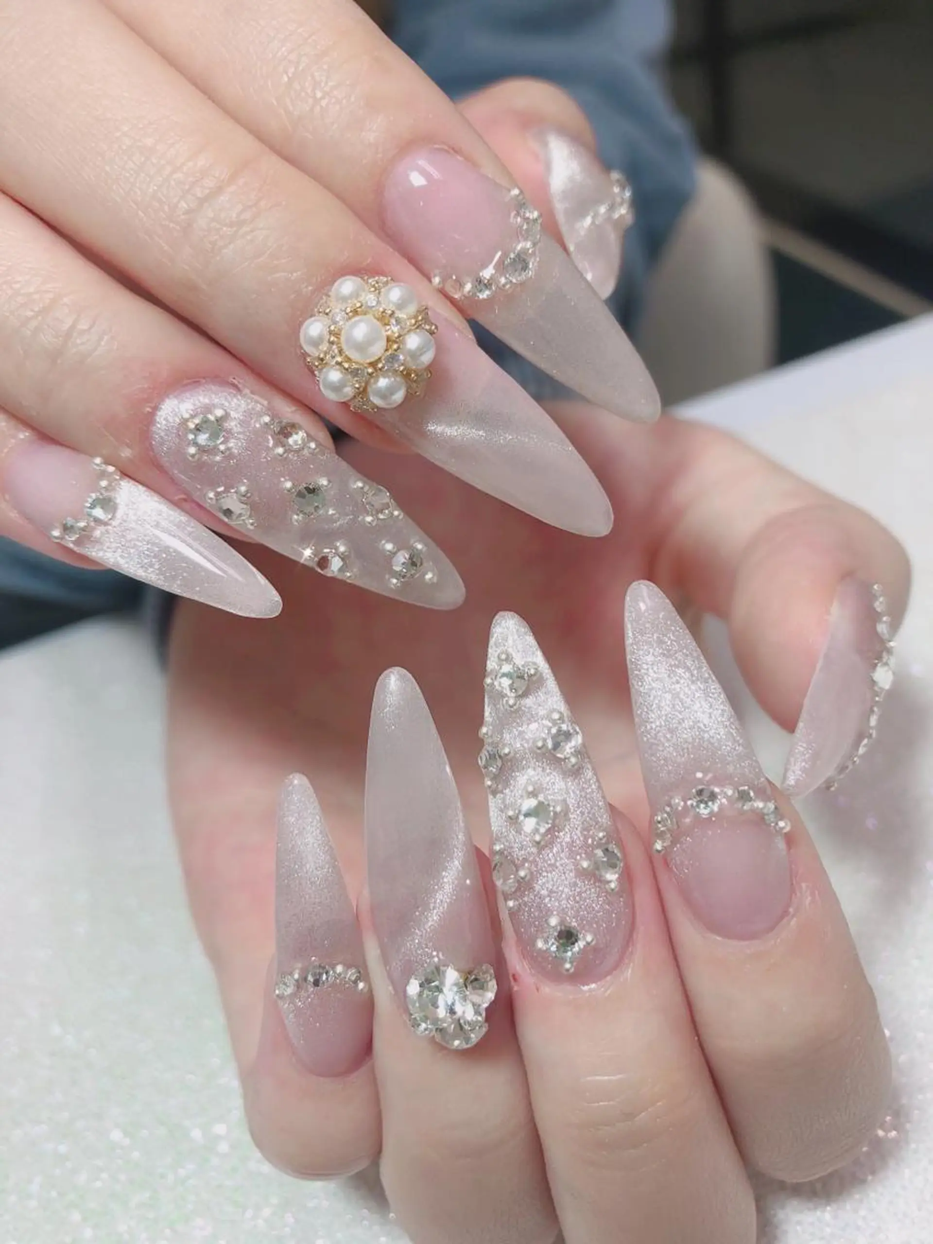 ネイル Flowerネイルサロン所属・. yukiのネイルデザイン