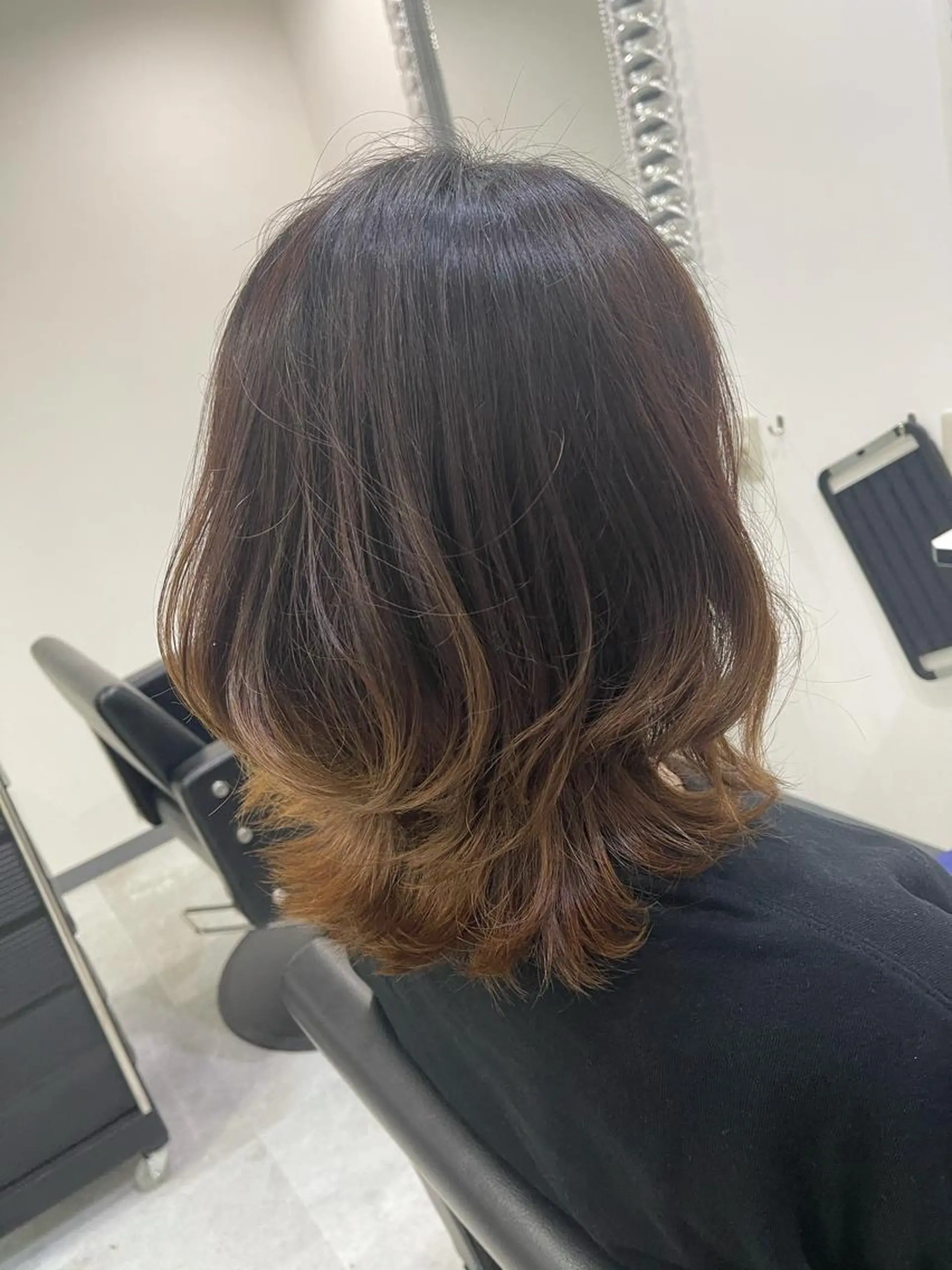 ミディアム カラー カット ヘアカラー トリートメント &chaLme   心斎橋所属・emi/髪質改善/ 韓国風/艶カラーのヘアスタイル