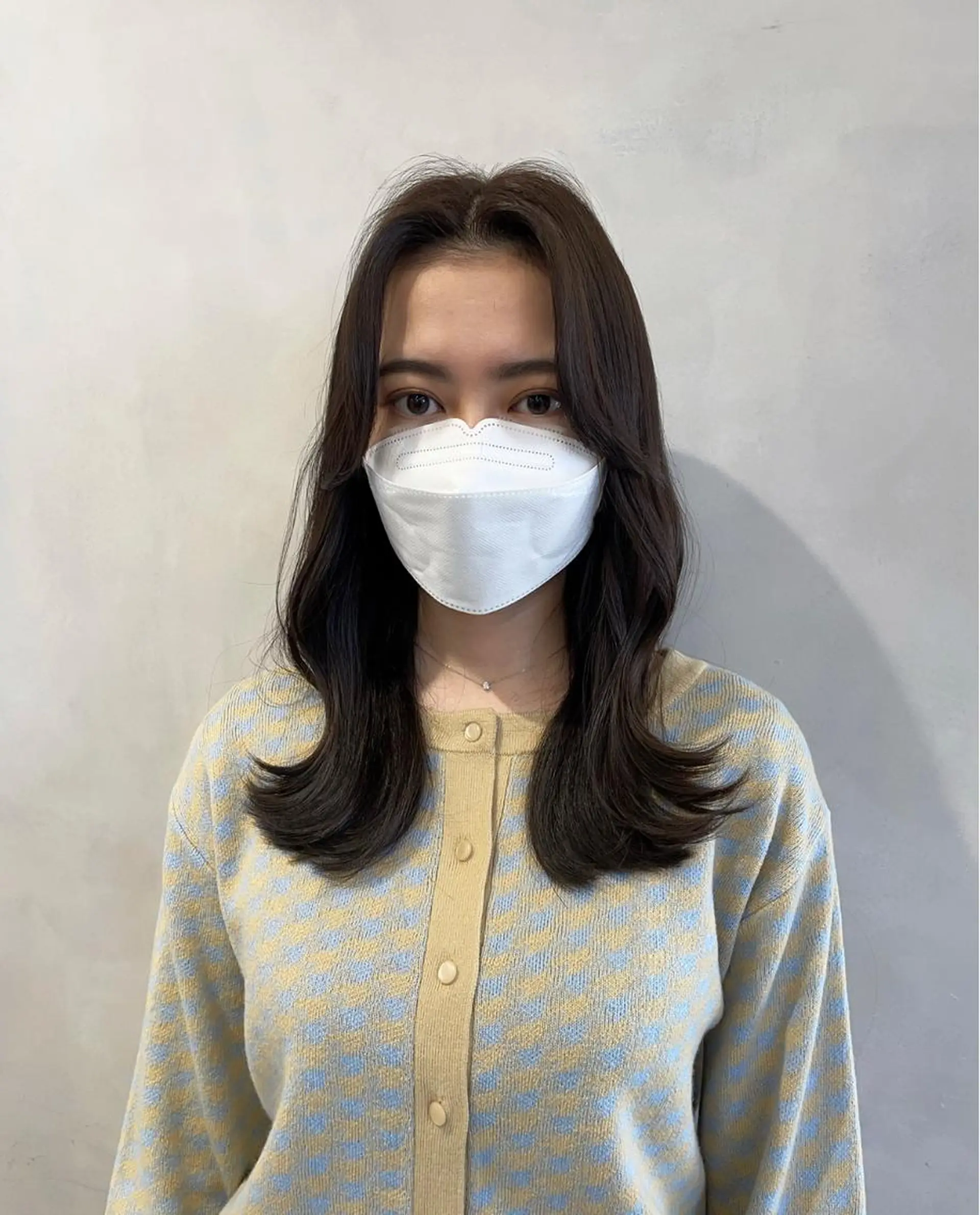 セミロング 韓国風ヘア レイヤーカット ❤︎︎韓国ヘア❤︎︎ 𝑺𝒉𝒊𝒉𝒐のヘアスタイル