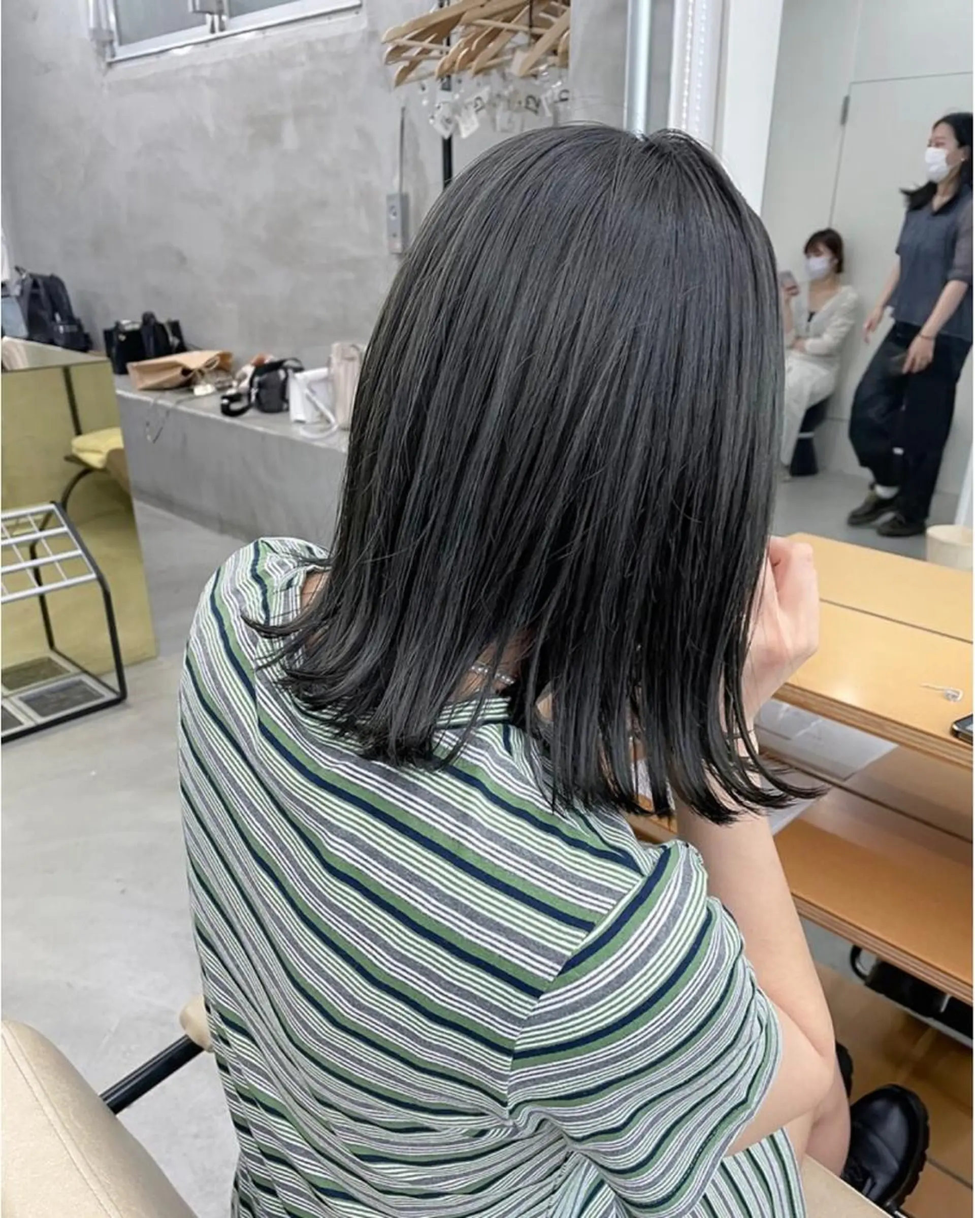 ミディアム カラー ミディアムパーマ バレイヤージュ ブリーチ ケアブリーチ デザインカラー yiye 青山所属・無料カットモデル募集 🌱ひょうがのヘアスタイル