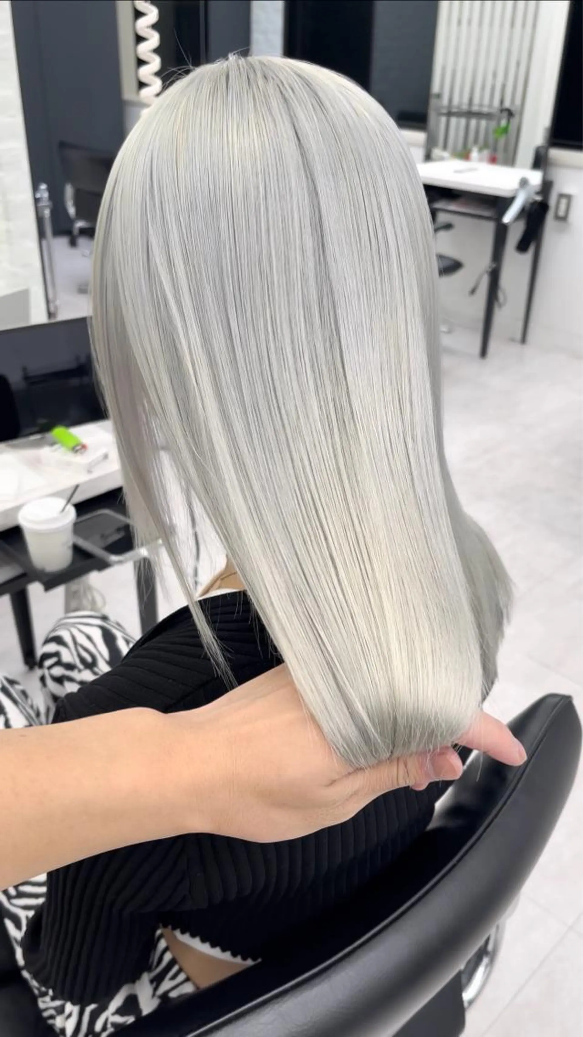 ロング カラー 高島大登/顔周り /レイヤーカットのヘアスタイル