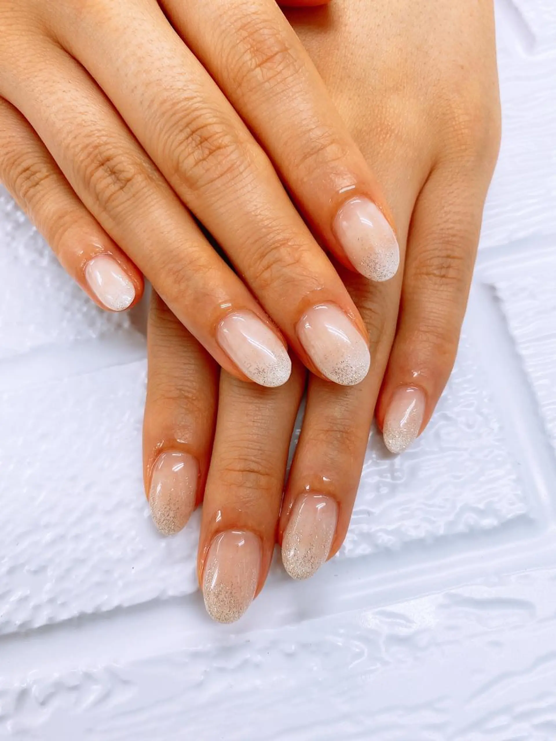 ネイル ラメ(グリッター) ホワイト N._._.claw[エヌクロー]所属・N._._. clawのネイルデザイン