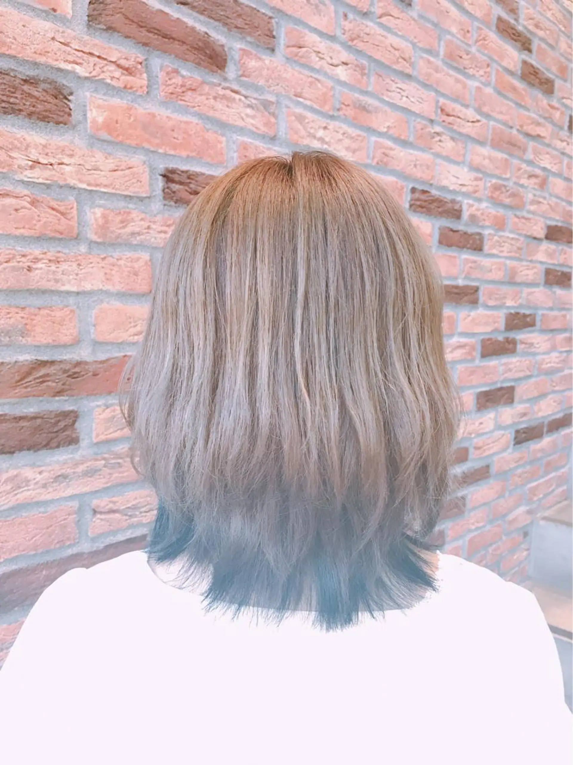 ミディアム カラー 井上 佳奈のヘアスタイル