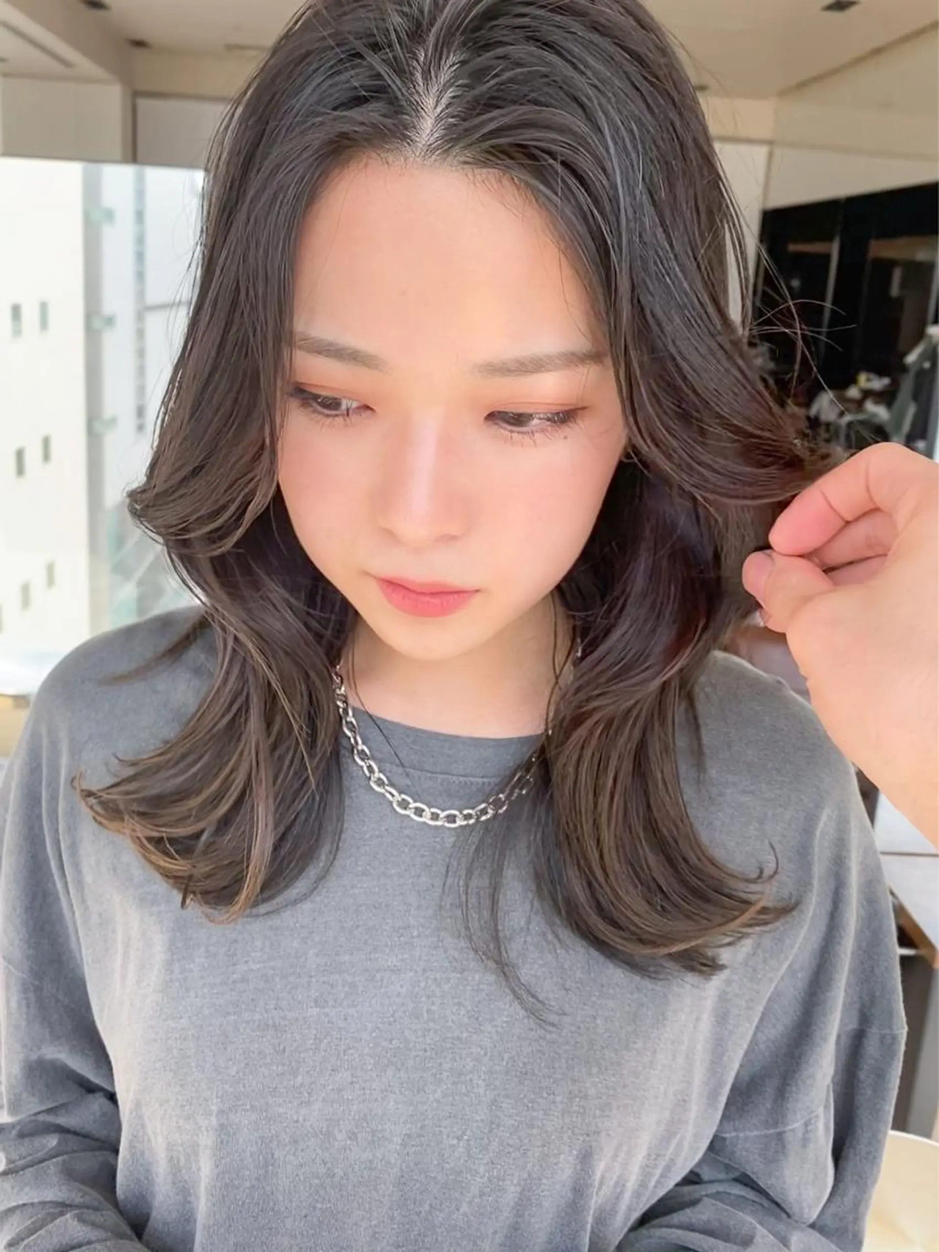 セミロング くびれヘア 顔周りカット 小顔カット トリートメント 【1日2名様限定】 AFLOAT白川雄副のヘアスタイル