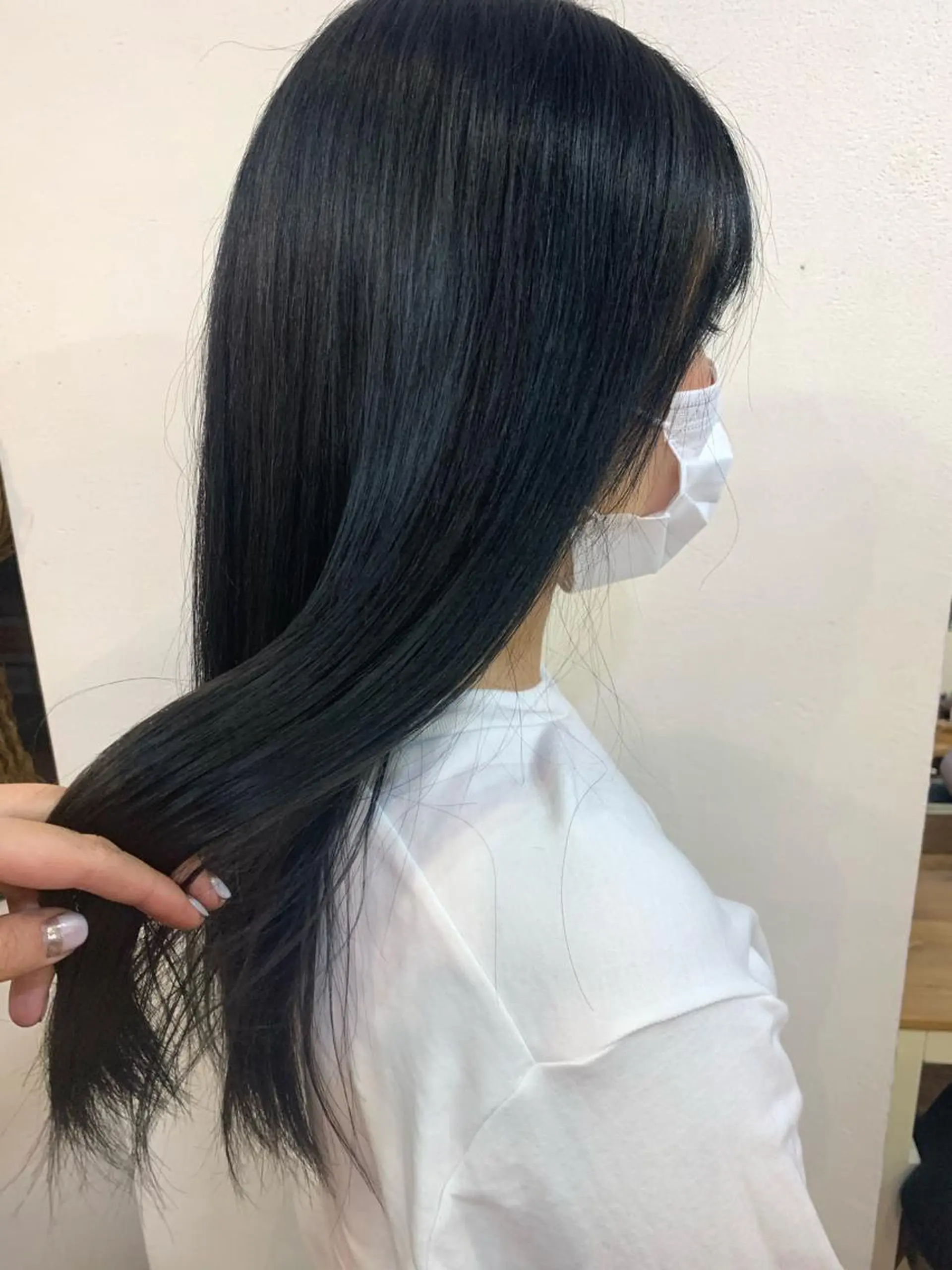 カラー レイヤーカット、 大人可愛い　中村美羅のヘアスタイル