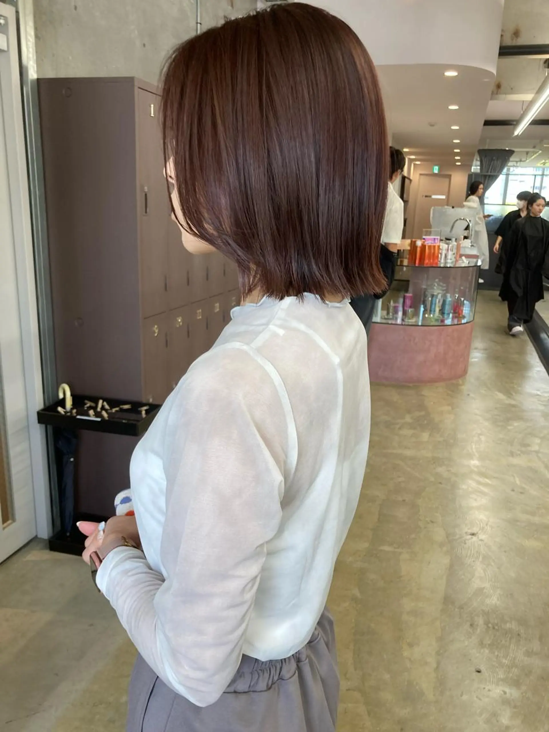 ミディアム カラー ベージュカラー ピンクカラー ピンクベージュ 小木曽智美 /ボブ/ショートのヘアスタイル