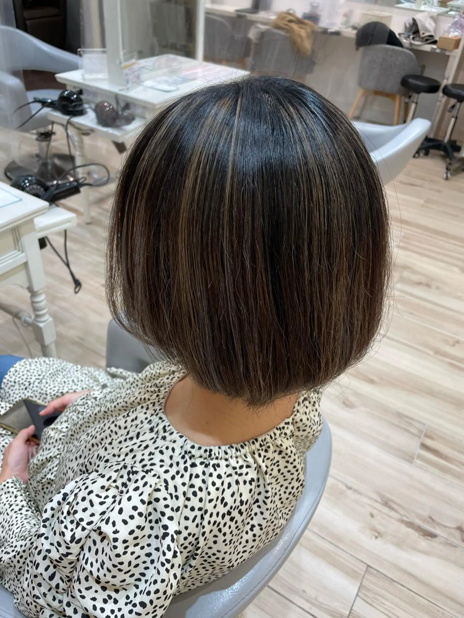 ショート カラー ハイライトカラー ハイライト 神野 れなのヘアスタイル