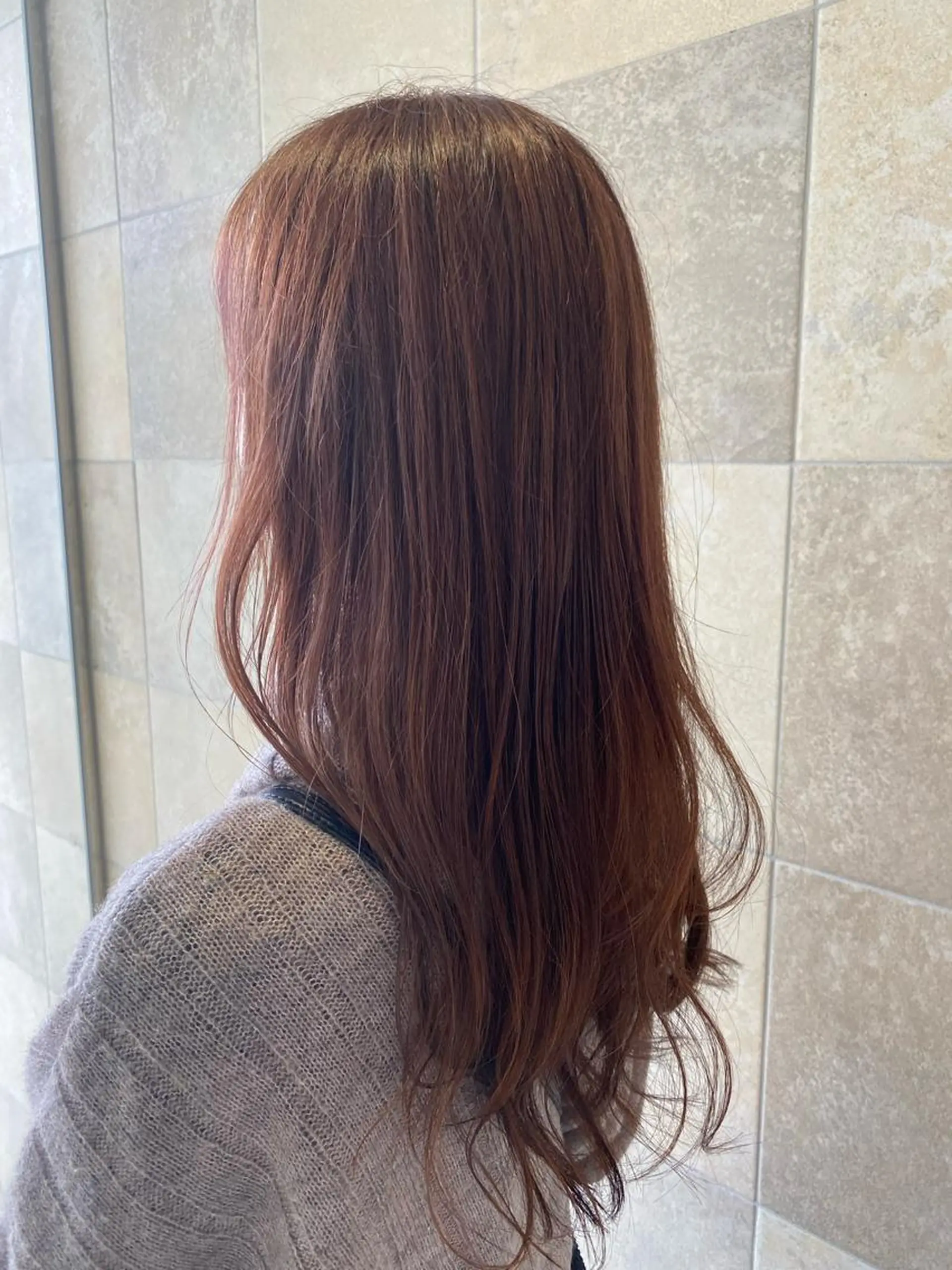 セミロング カラー 艶髪/透明感/ 三宅晴香のヘアスタイル