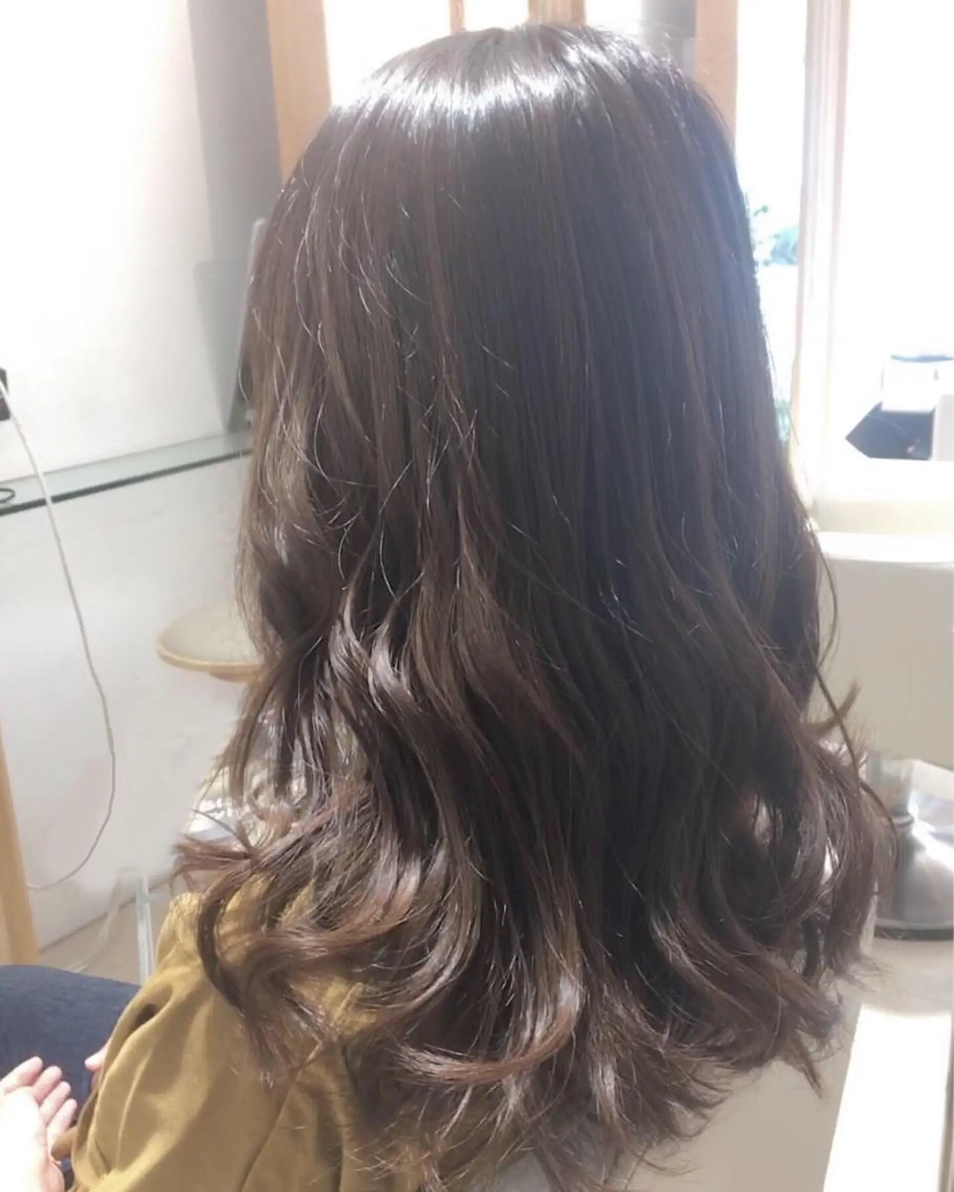 ロング 安永 涼のヘアスタイル