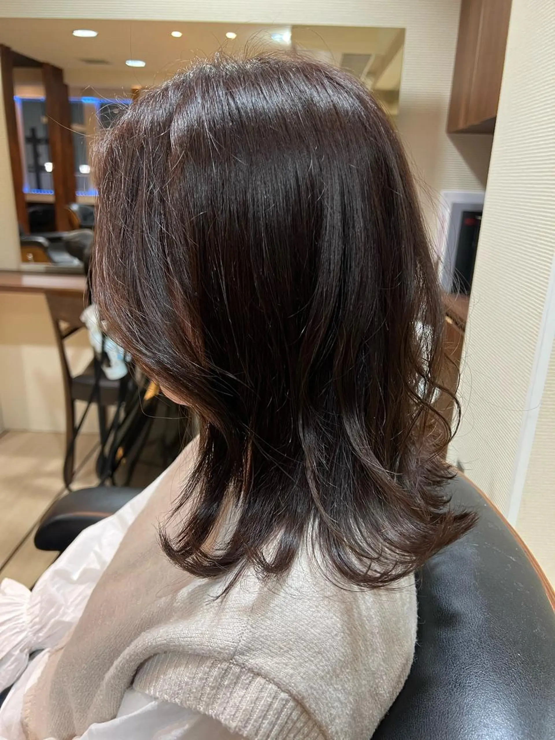 ミディアム くびれヘア チーフデザイナー 木部のヘアスタイル