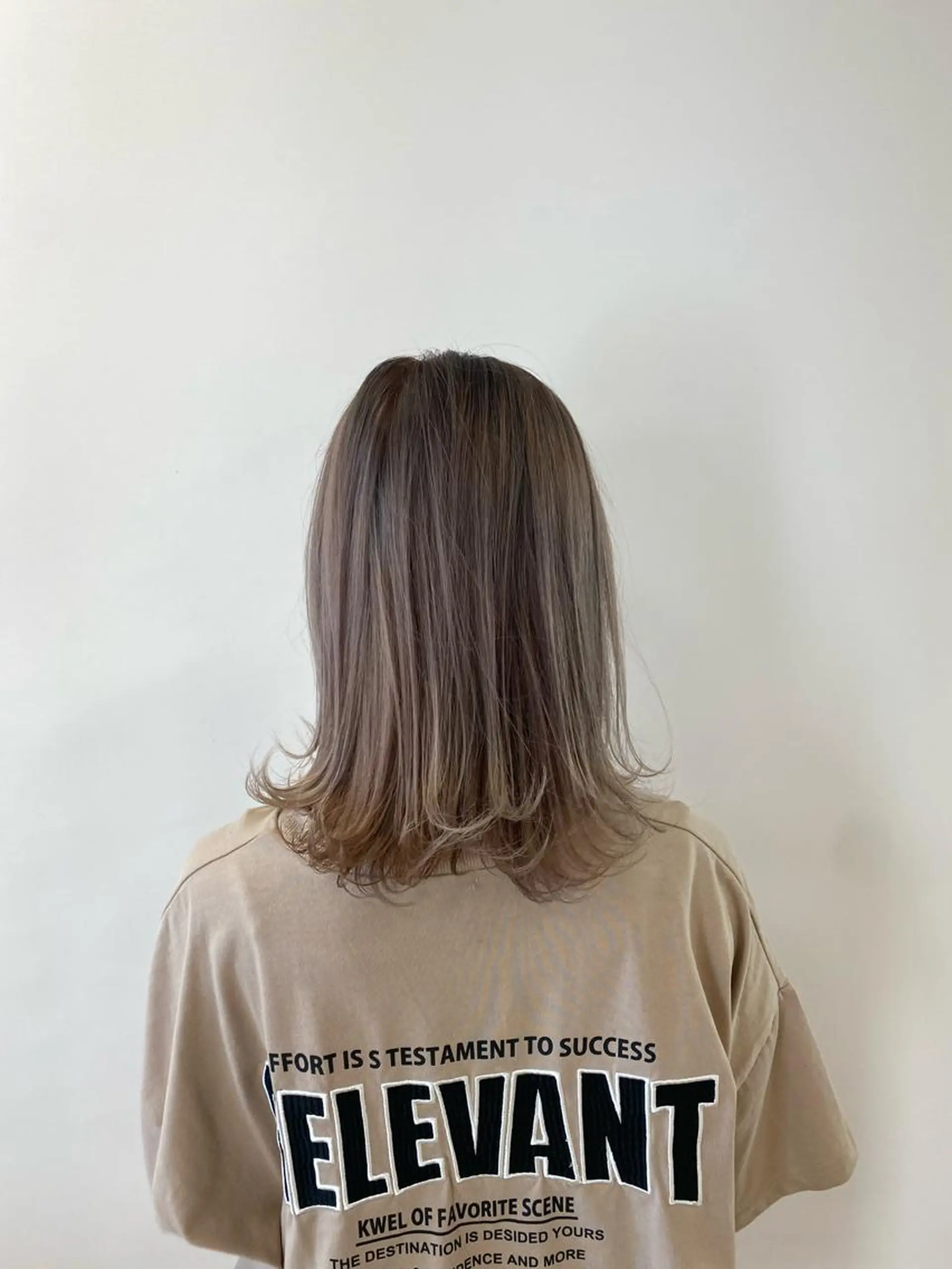 セミロング カラー ヘアカラー トリートメント ヘアセット ハイトーン/ウルフ /レイヤー/坂野幸伸のヘアスタイル