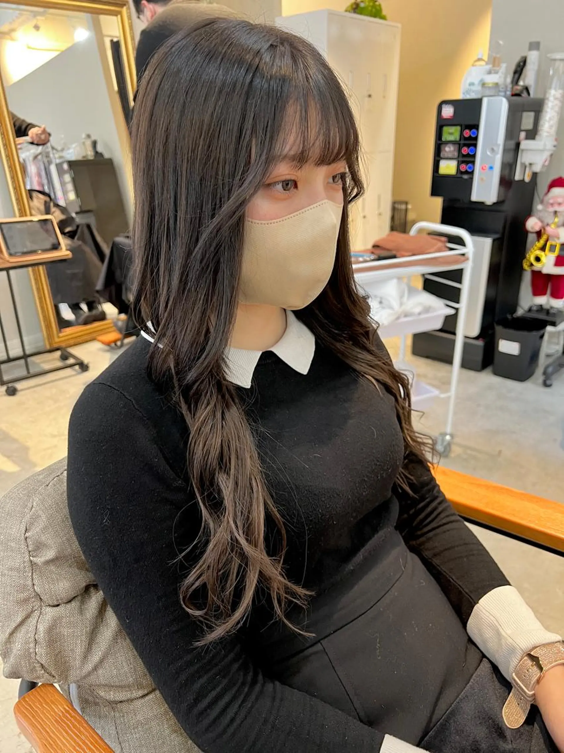 ロング カラー 目を惹く艶髪/髪質 改善カラー🤎ぐっちのヘアスタイル