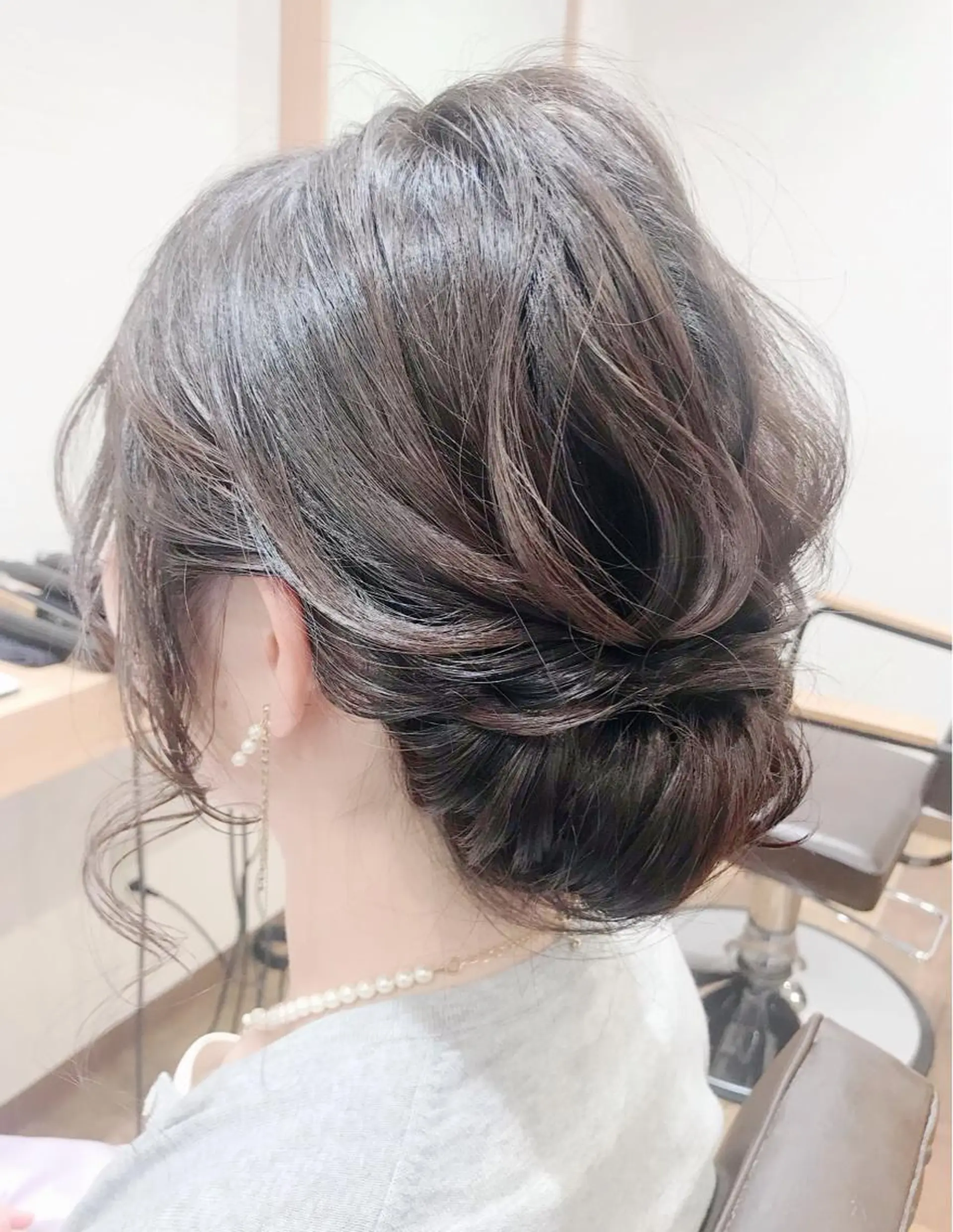 セミロング ヘアアレンジ ローシニヨン ヘアセット GRANLUSSO 〜グランルッソ駅前店所属・木口 嘉美のヘアスタイル