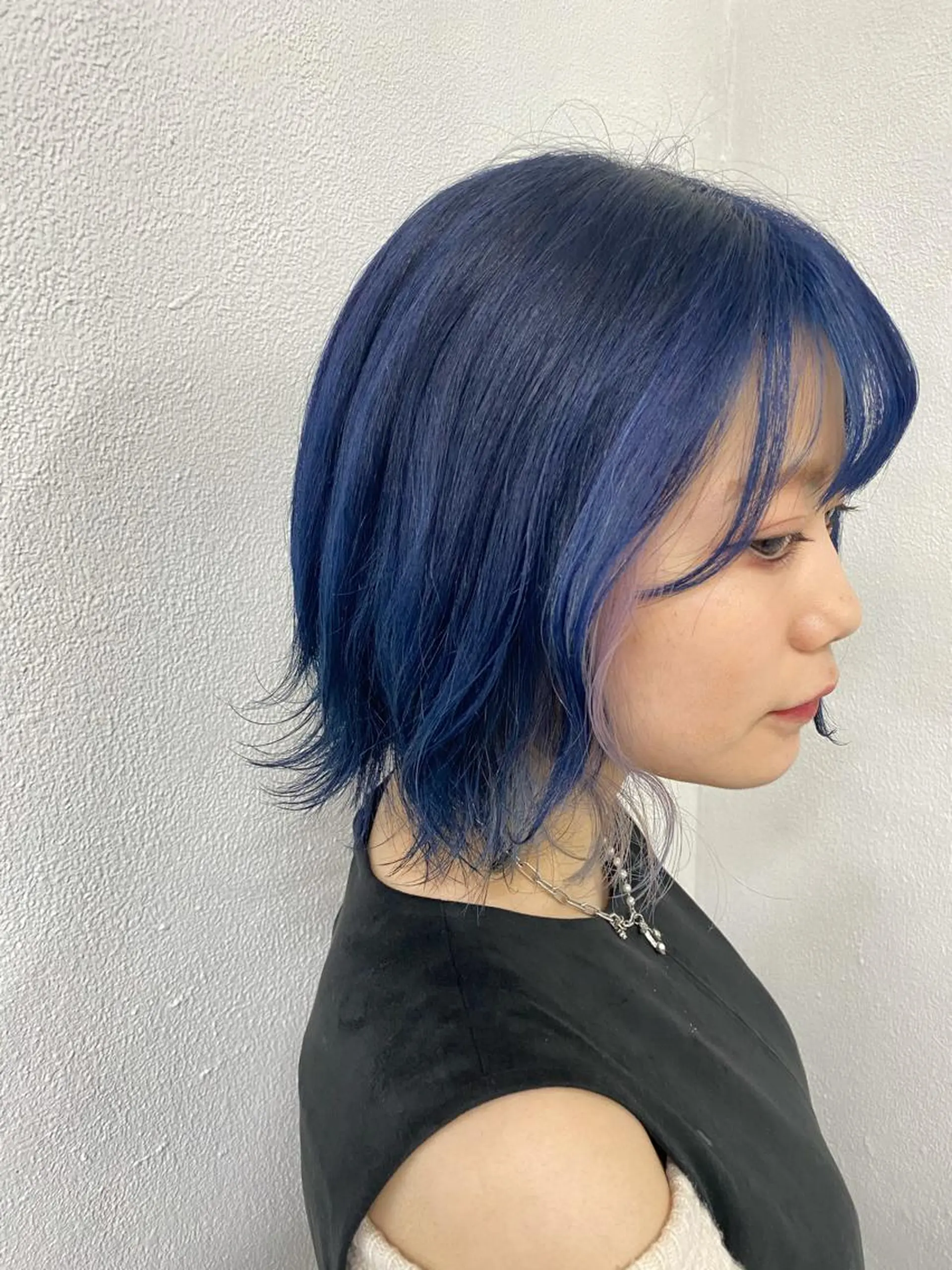 セミロング カラー ブルーカラー ヘアカラー エクステ ハイトーン 💭黒崎ハルカのヘアスタイル