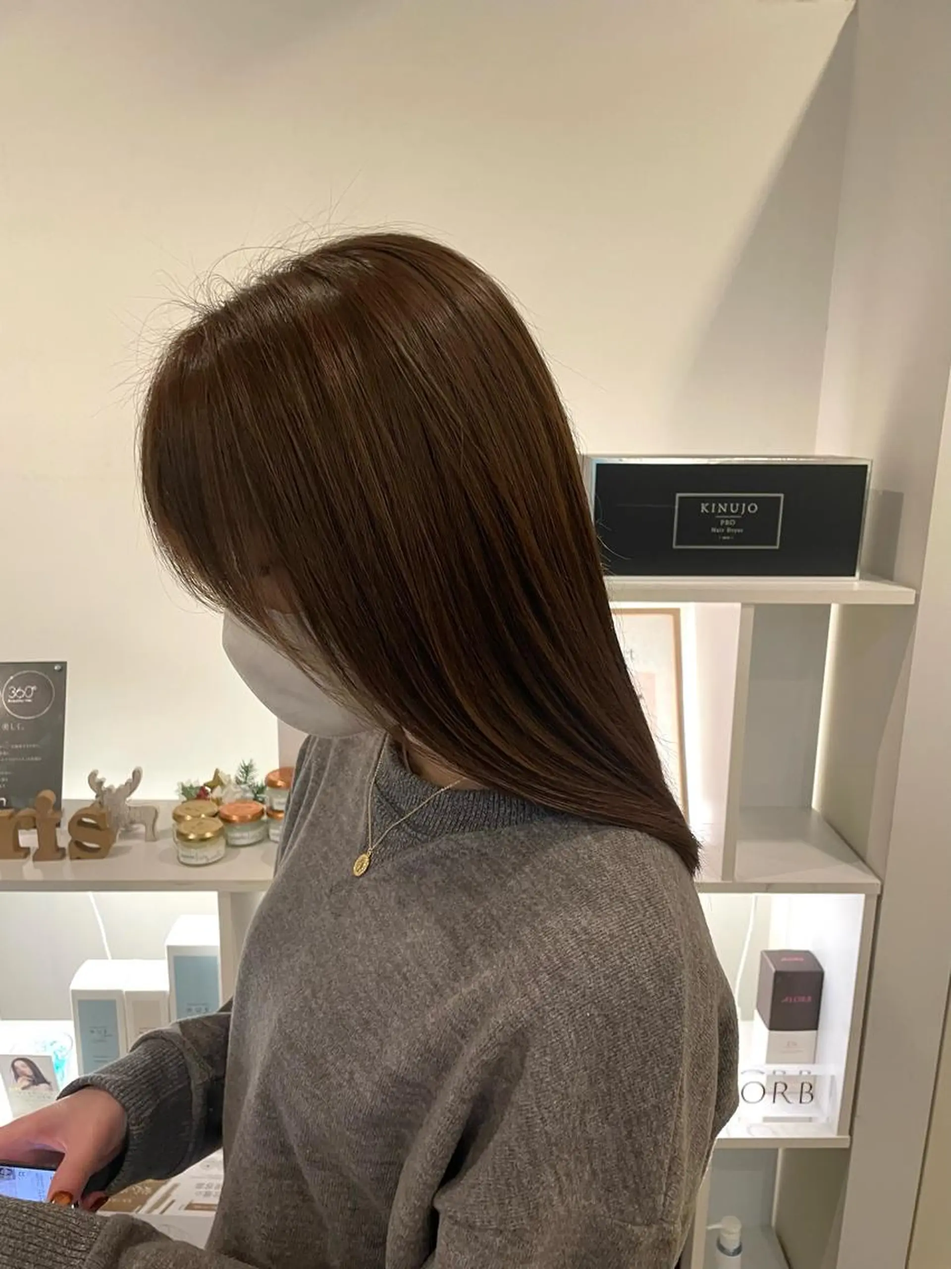 セミロング カラー ueki ayaneのヘアスタイル