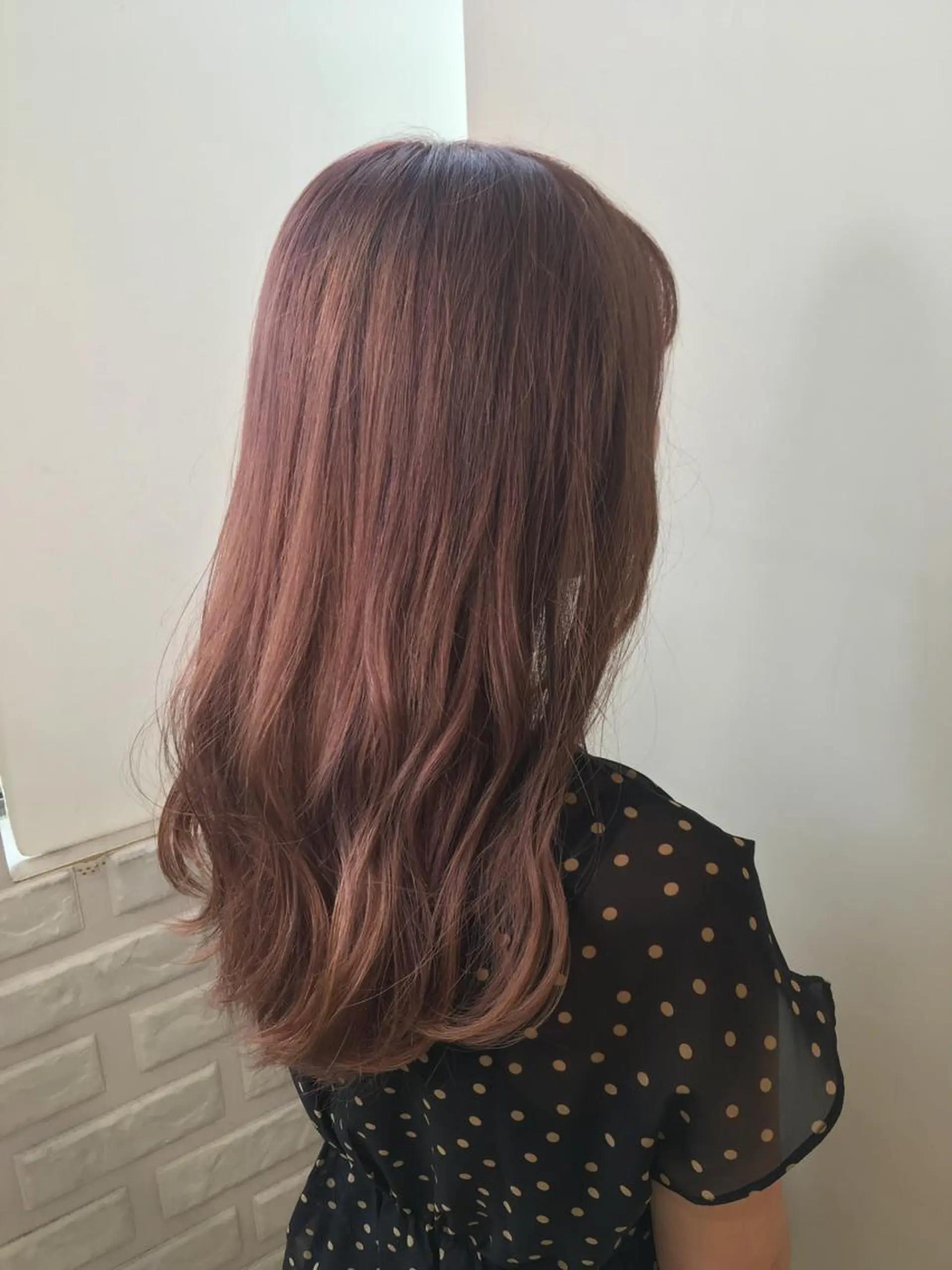 ロング カラー ベージュカラー ダブルカラー ピンクカラー ピンクベージュ 農添 杏のヘアスタイル