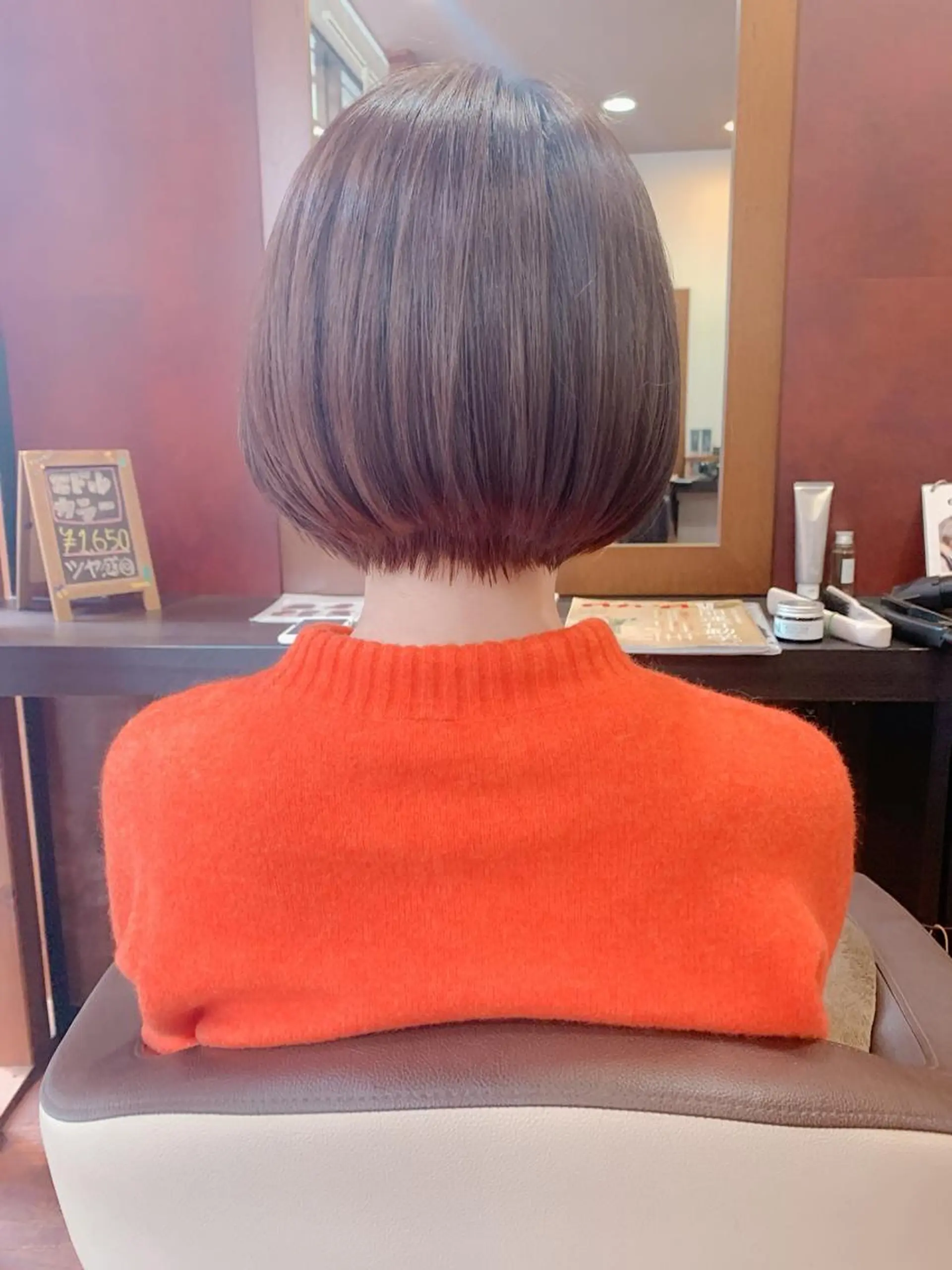 ショート カラー 井上 美奈子のヘアスタイル